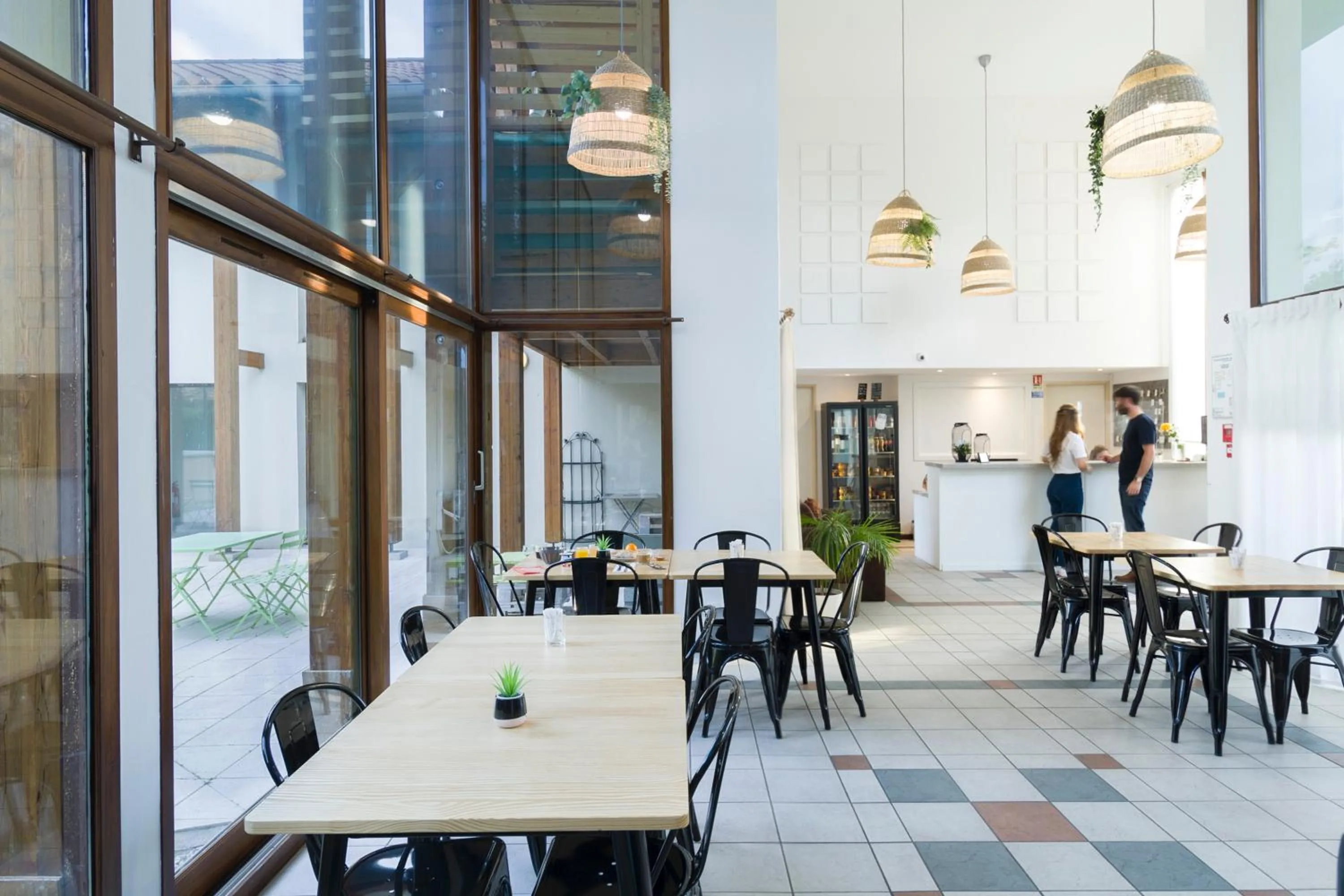 Breakfast in Garden & City Lyon - Marcy