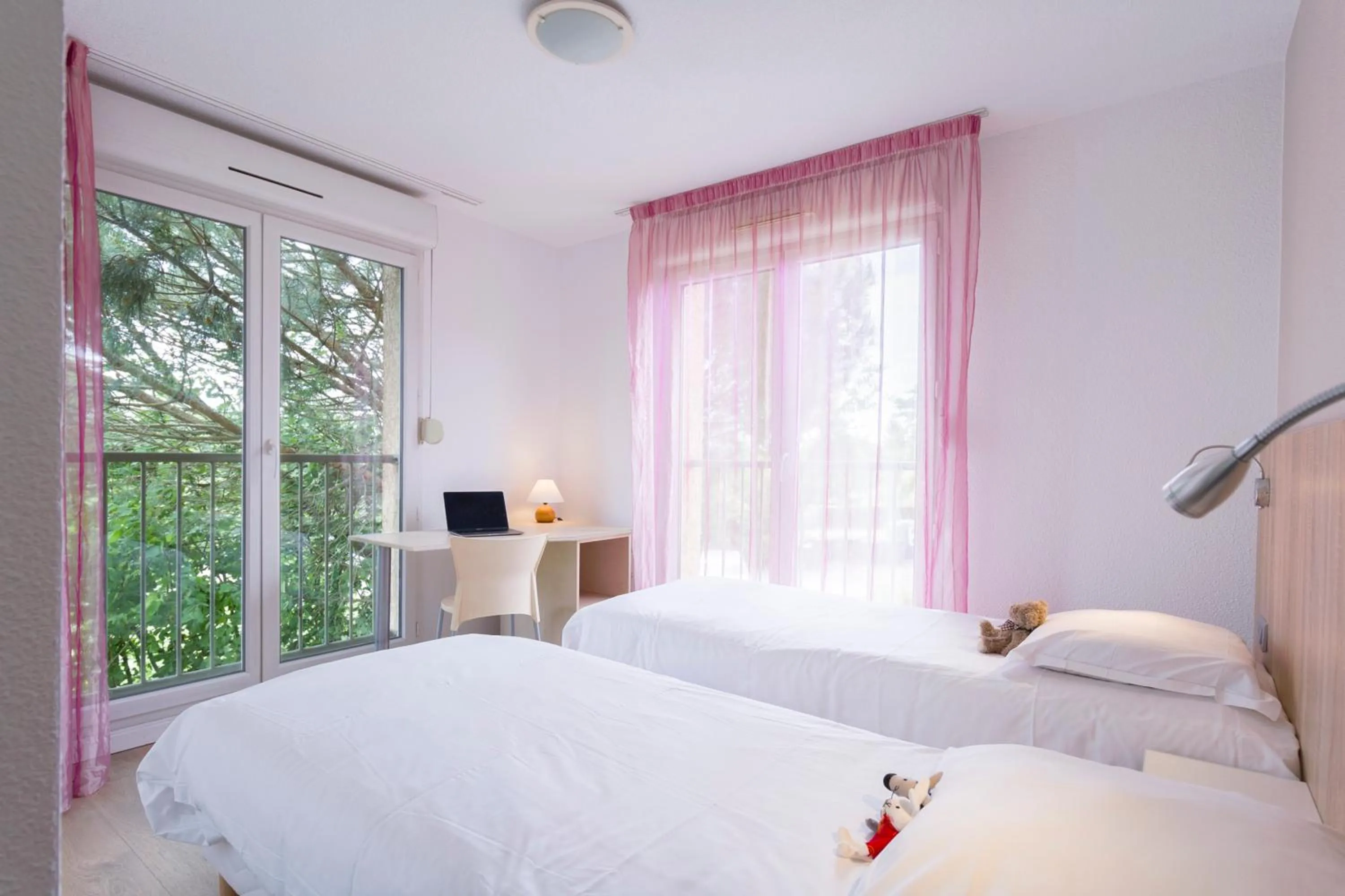 Bed in Garden & City Lyon - Marcy