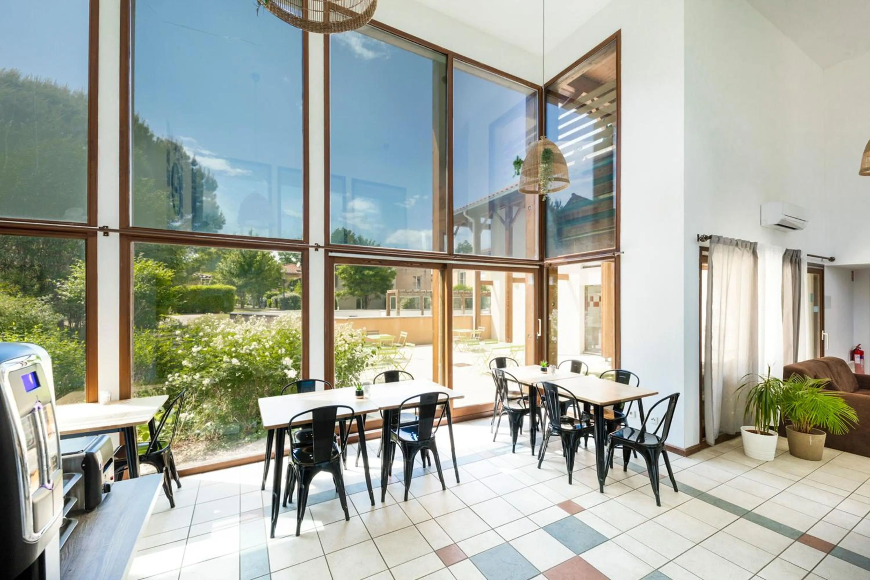 Breakfast in Garden & City Lyon - Marcy