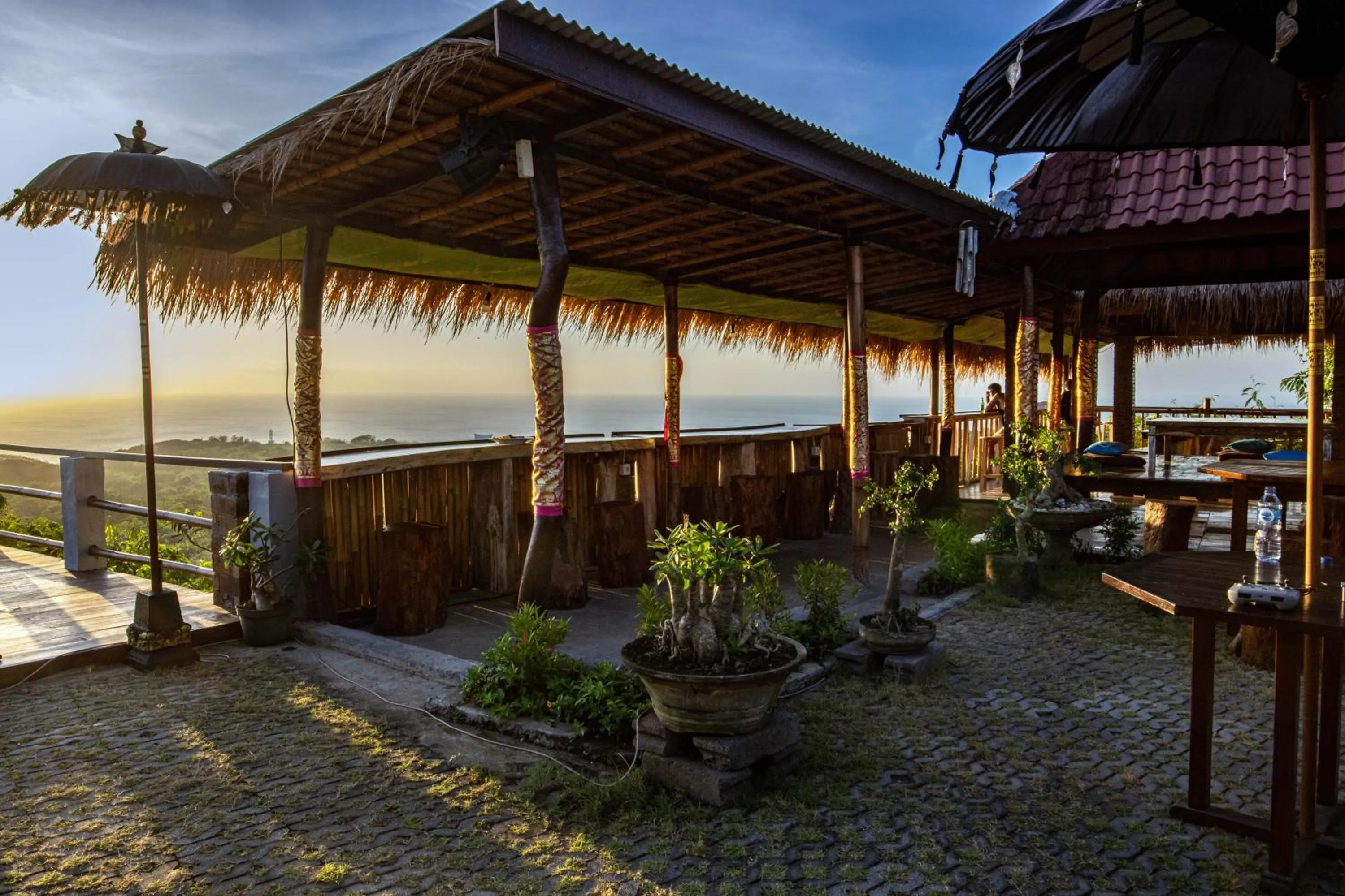 Restaurant/places to eat in The Pande Hill Homestay