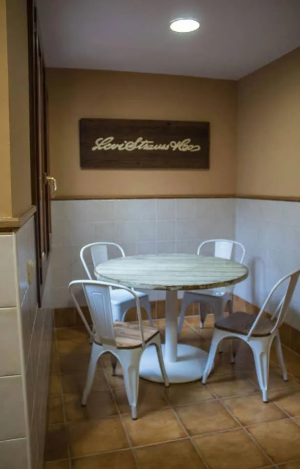 Decorative detail in Martin Gamero Apartments