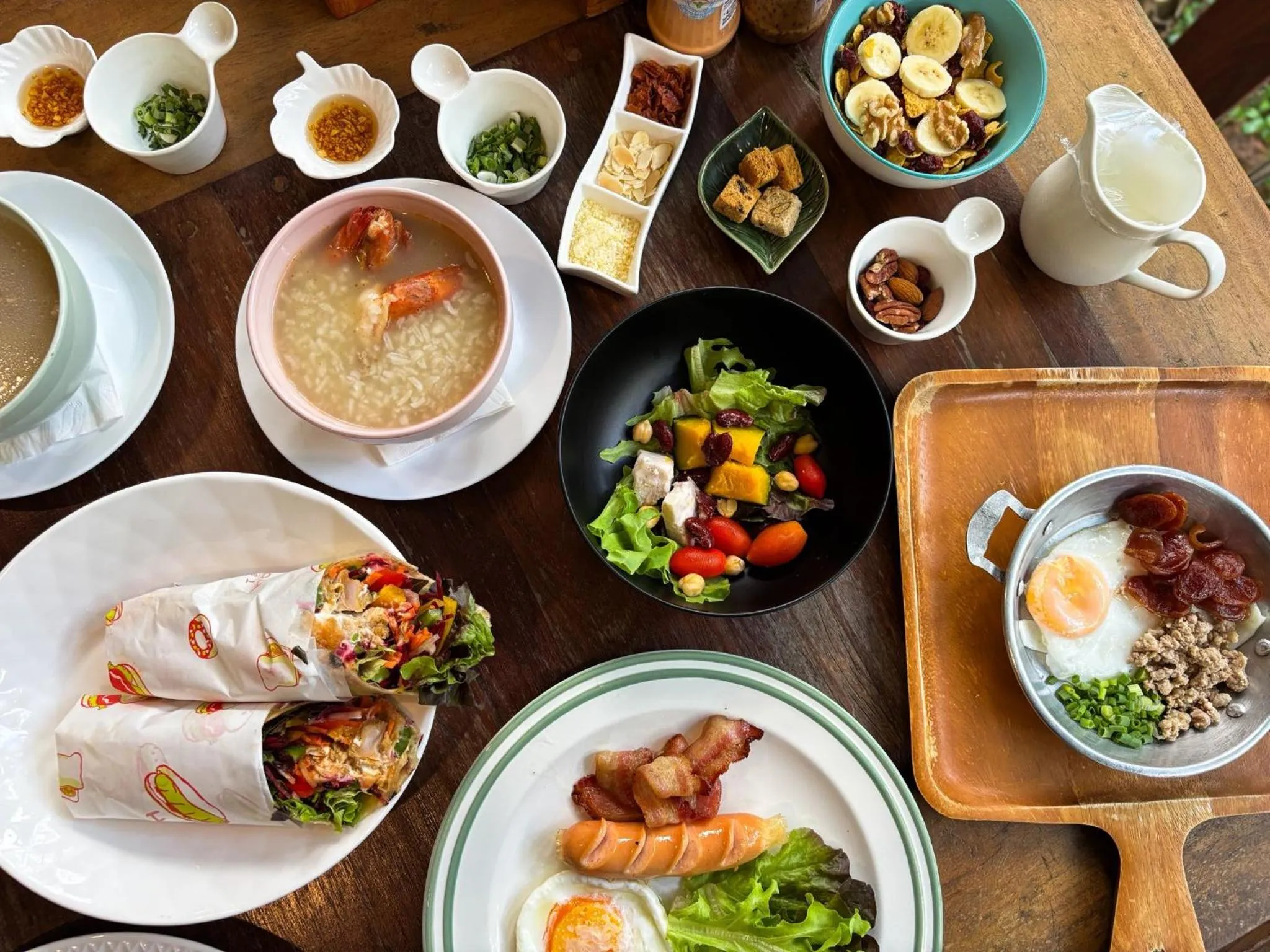 Food and drinks in Namtok Sarika Resotel