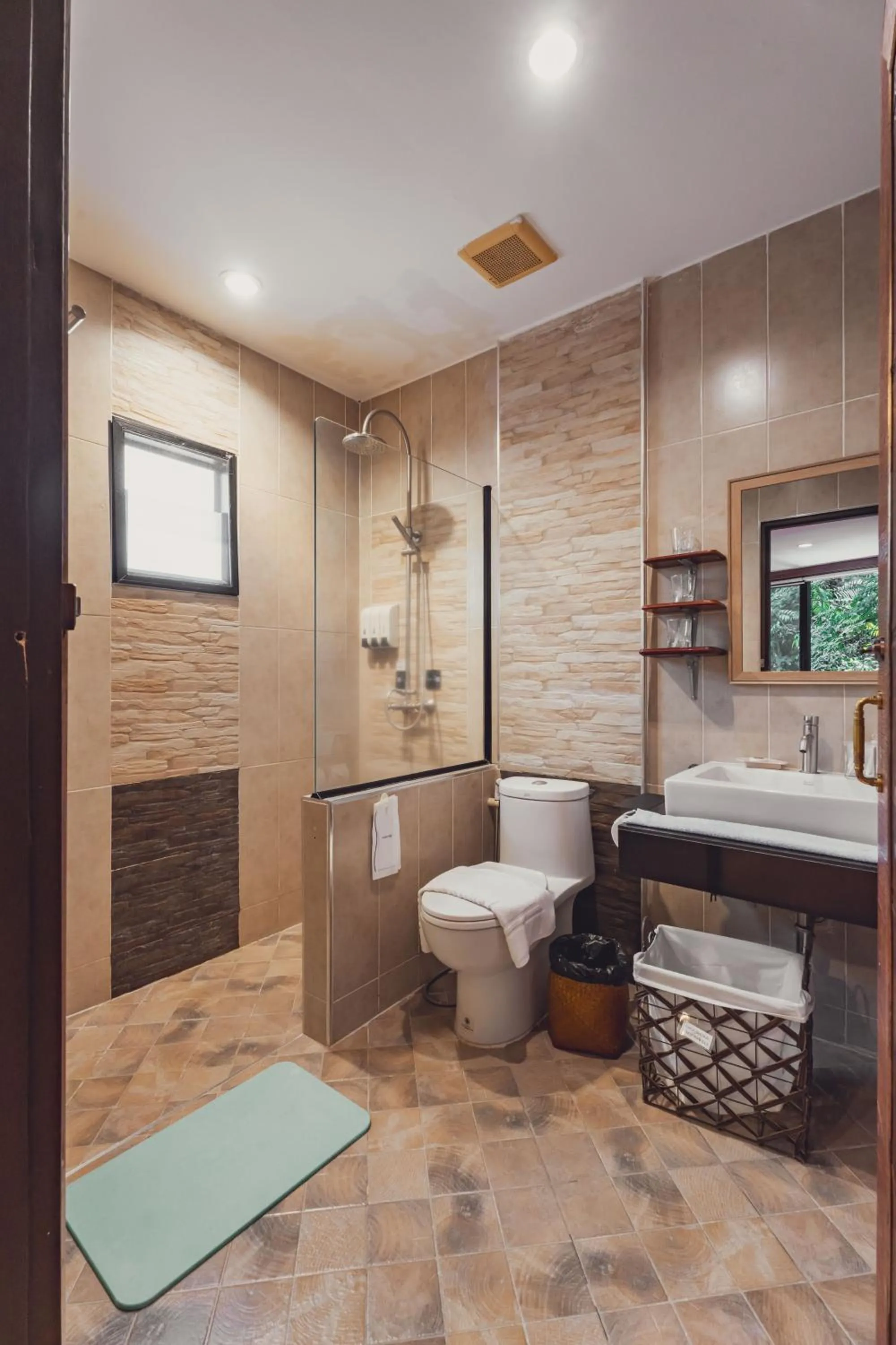 Shower in Namtok Sarika Resotel