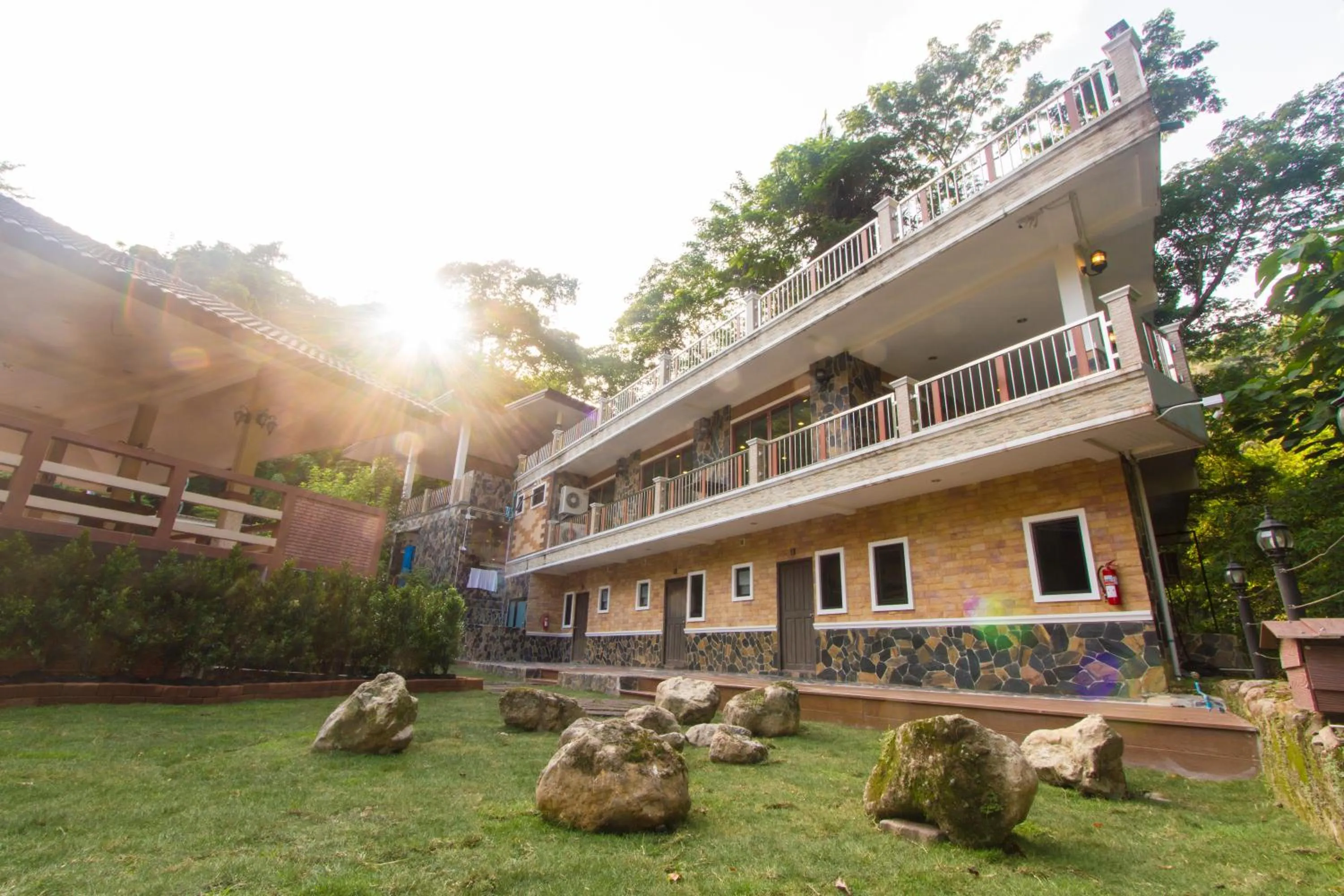 Property building in Namtok Sarika Resotel