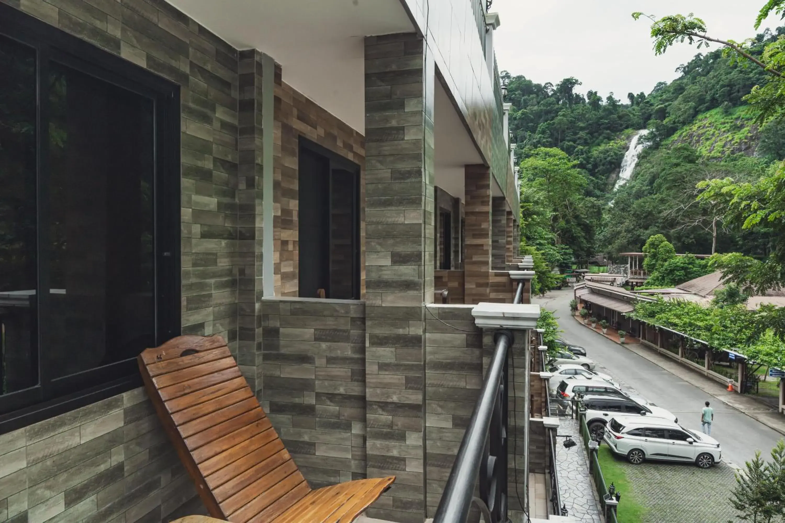 Property building in Namtok Sarika Resotel Property building in Namtok Sarika Resotel