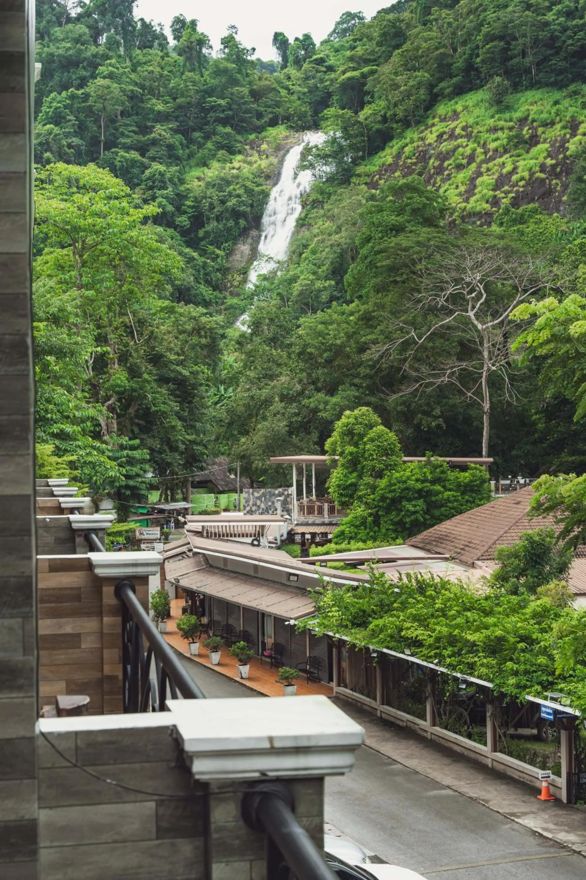 Day in Namtok Sarika Resotel