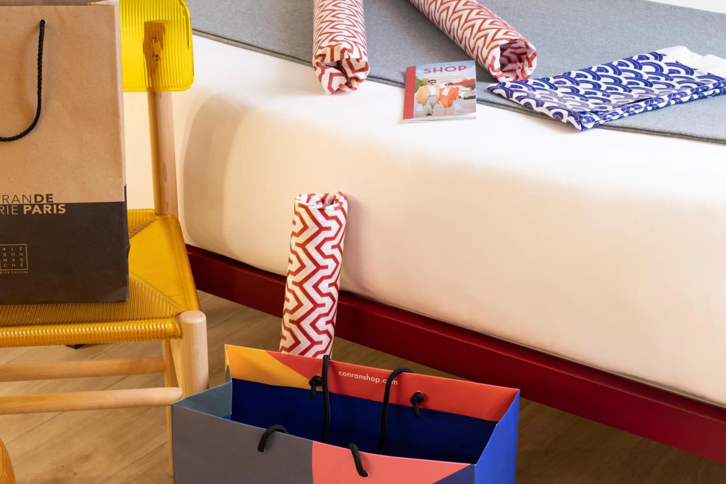 Photo of the whole room, Bed in Hôtel De La Paix