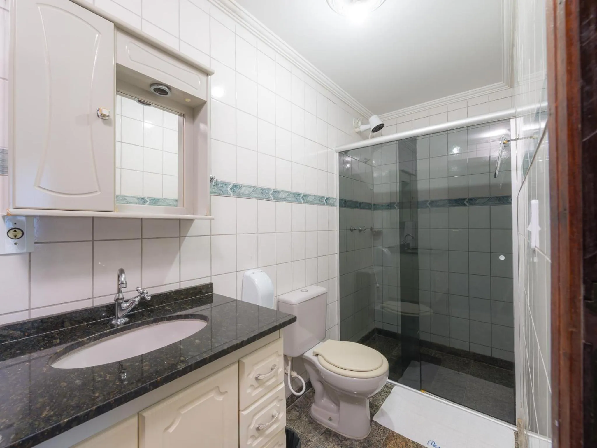 Bathroom in Hotel Venice Ubatuba