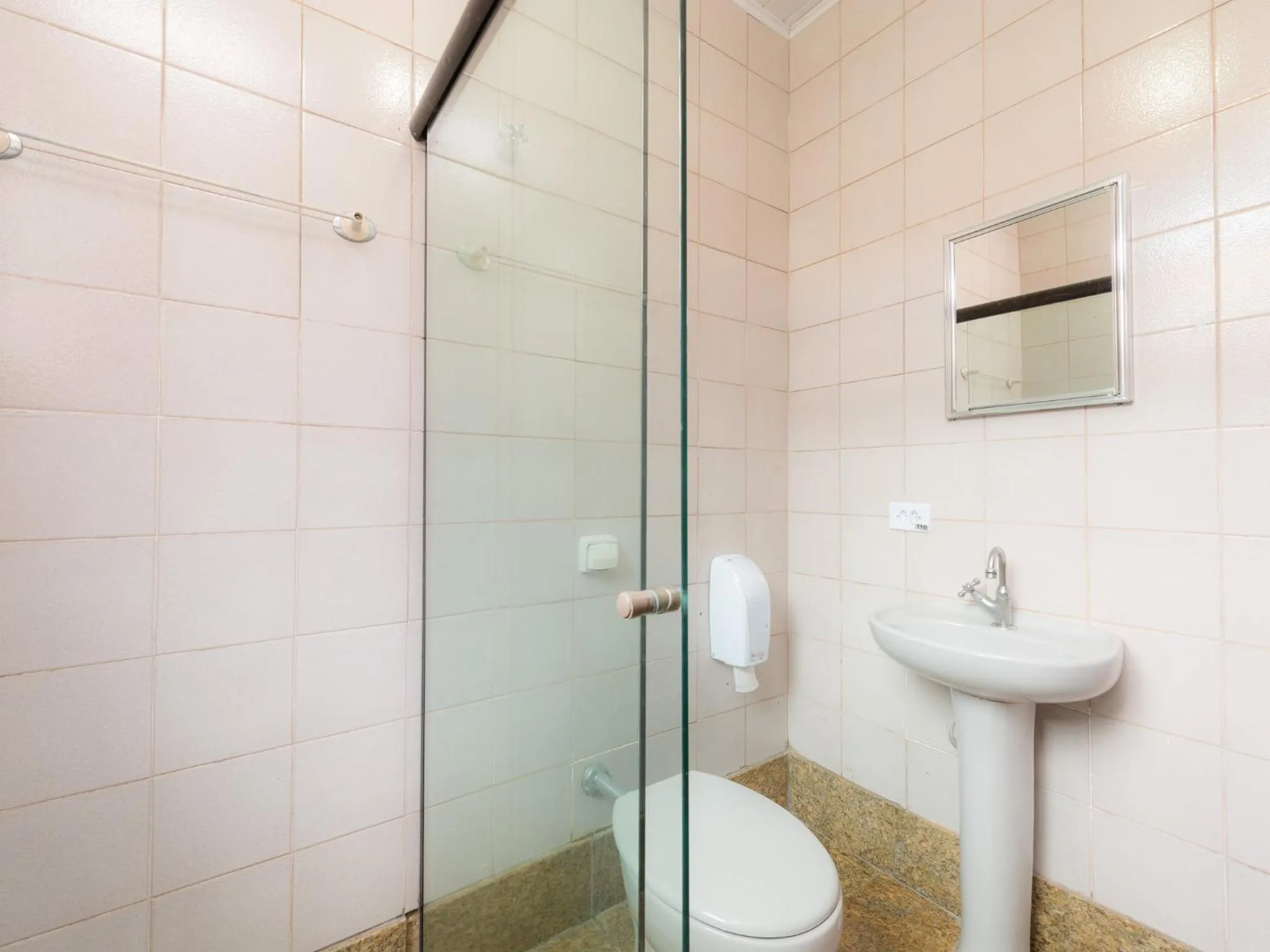 Bathroom in Hotel Venice Ubatuba