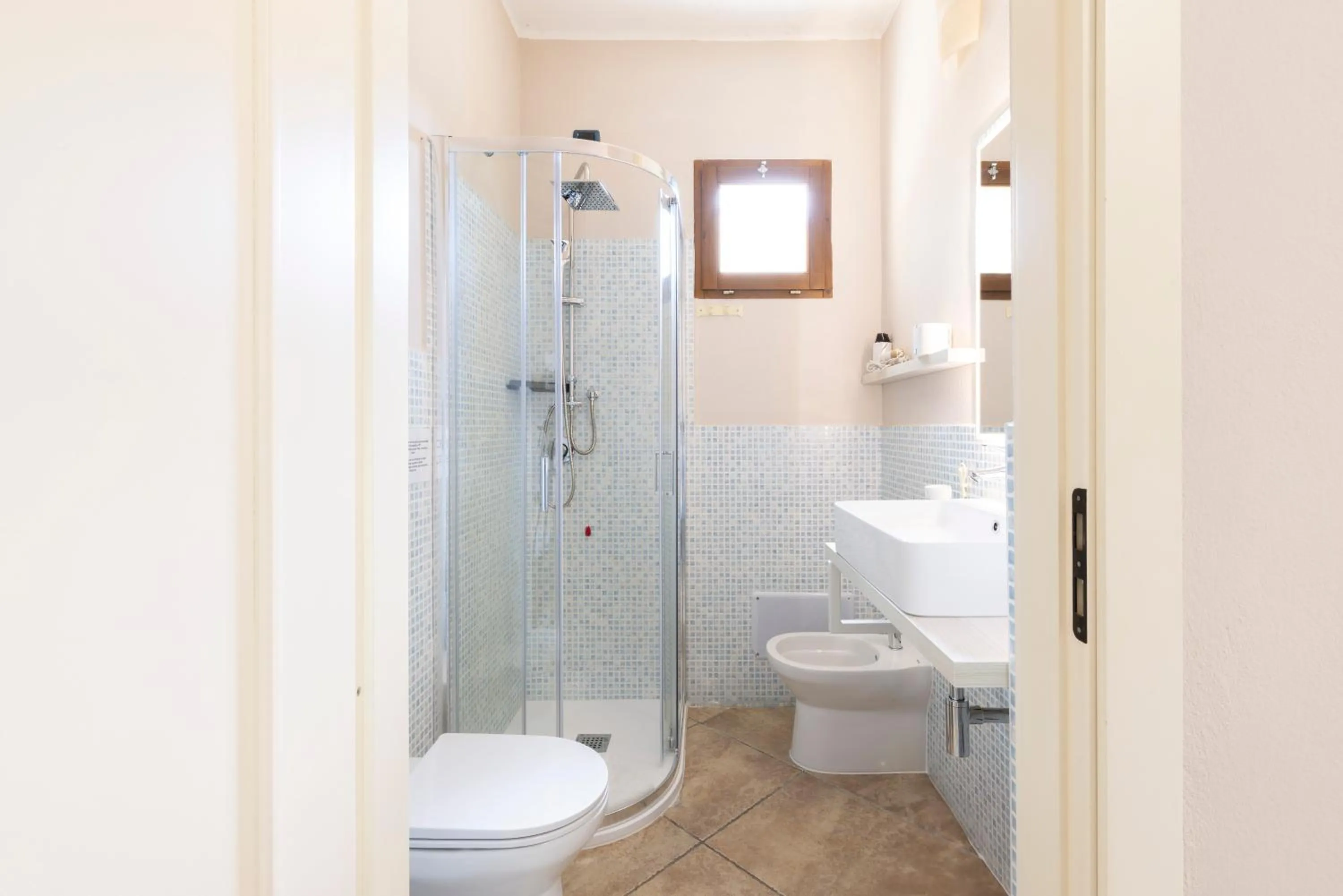 Shower in Giaco's Rooms