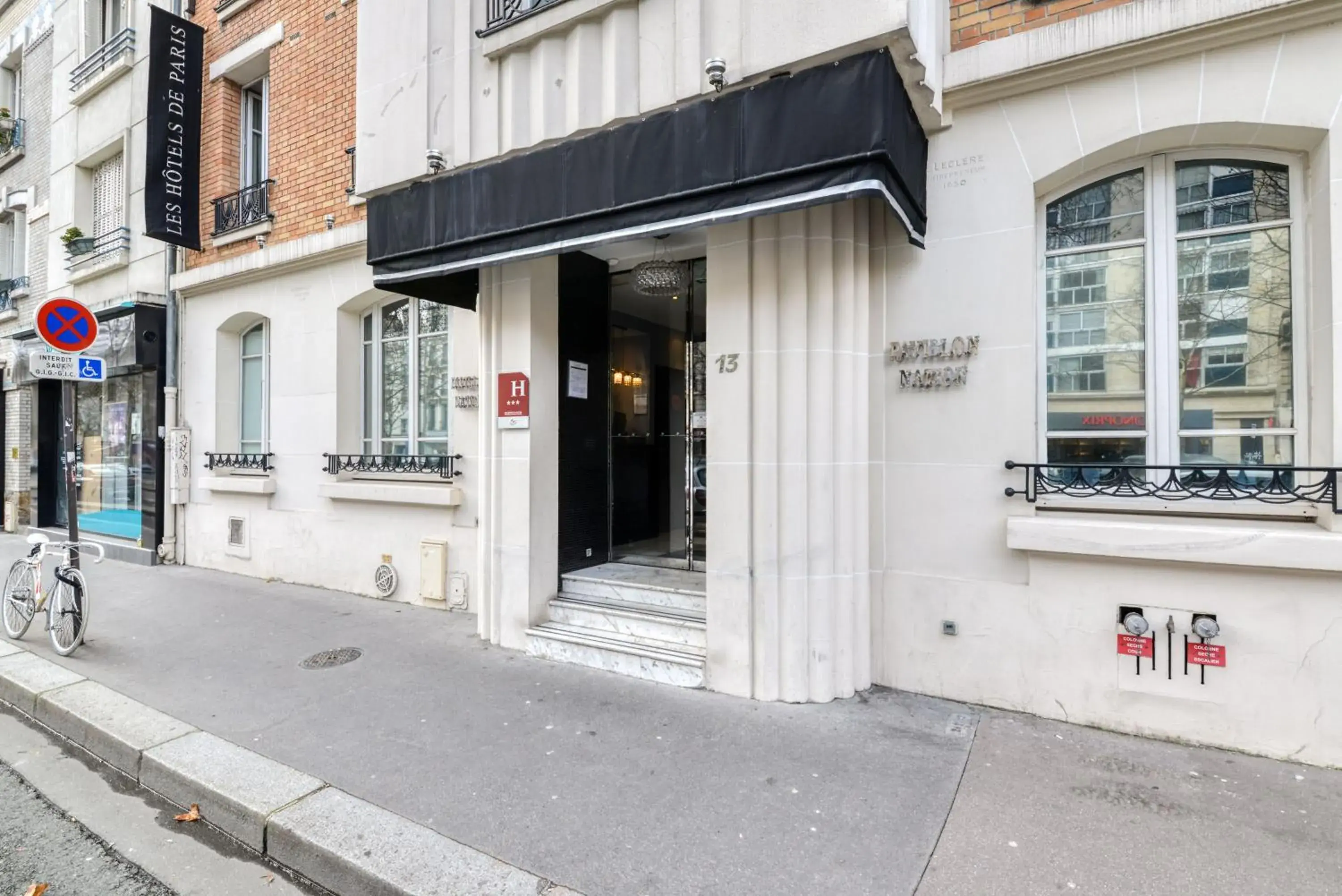 Property building in Pavillon Nation Property building in Pavillon Nation