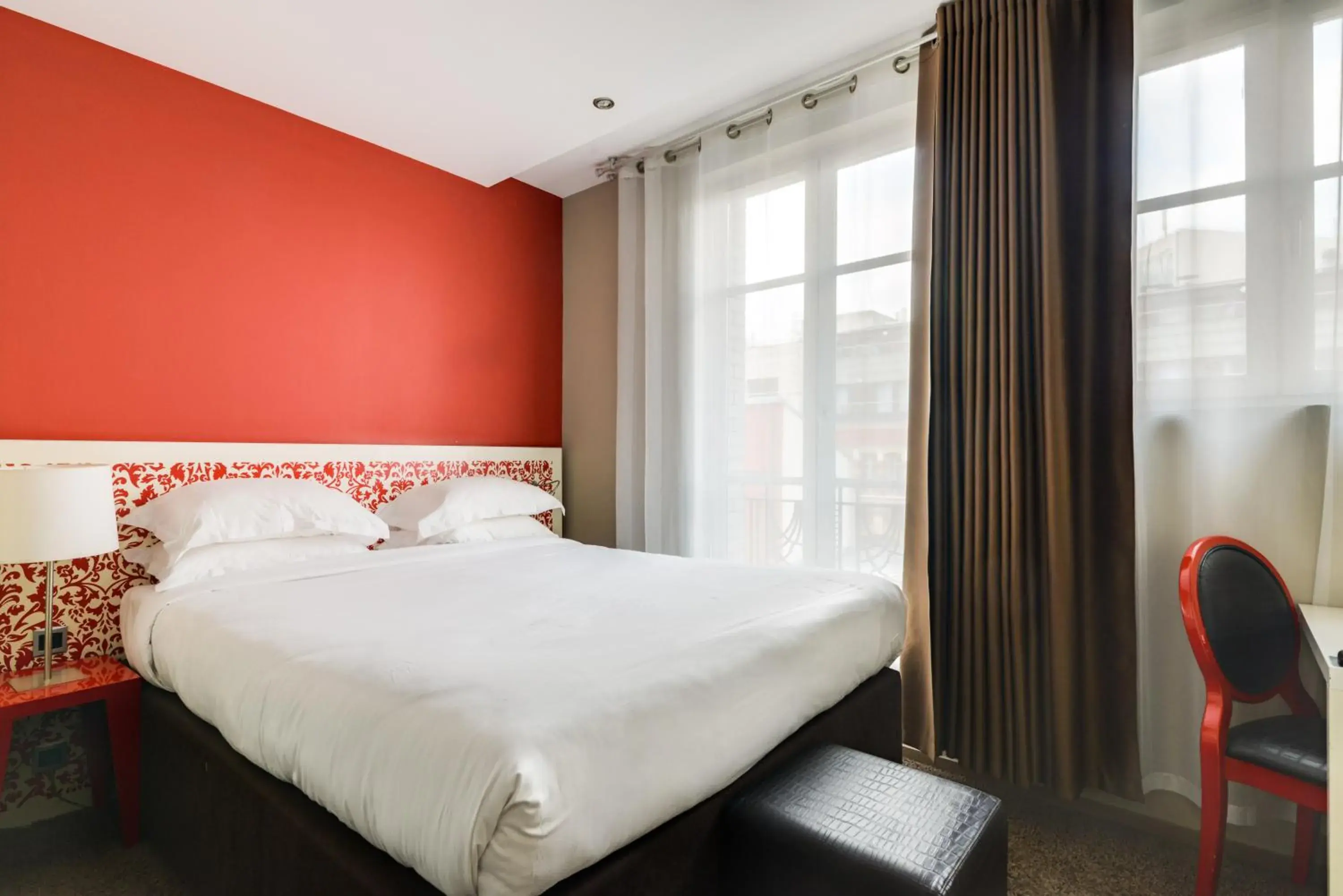 Photo of the whole room, Bed in Pavillon Nation Photo of the whole room, Bed in Pavillon Nation