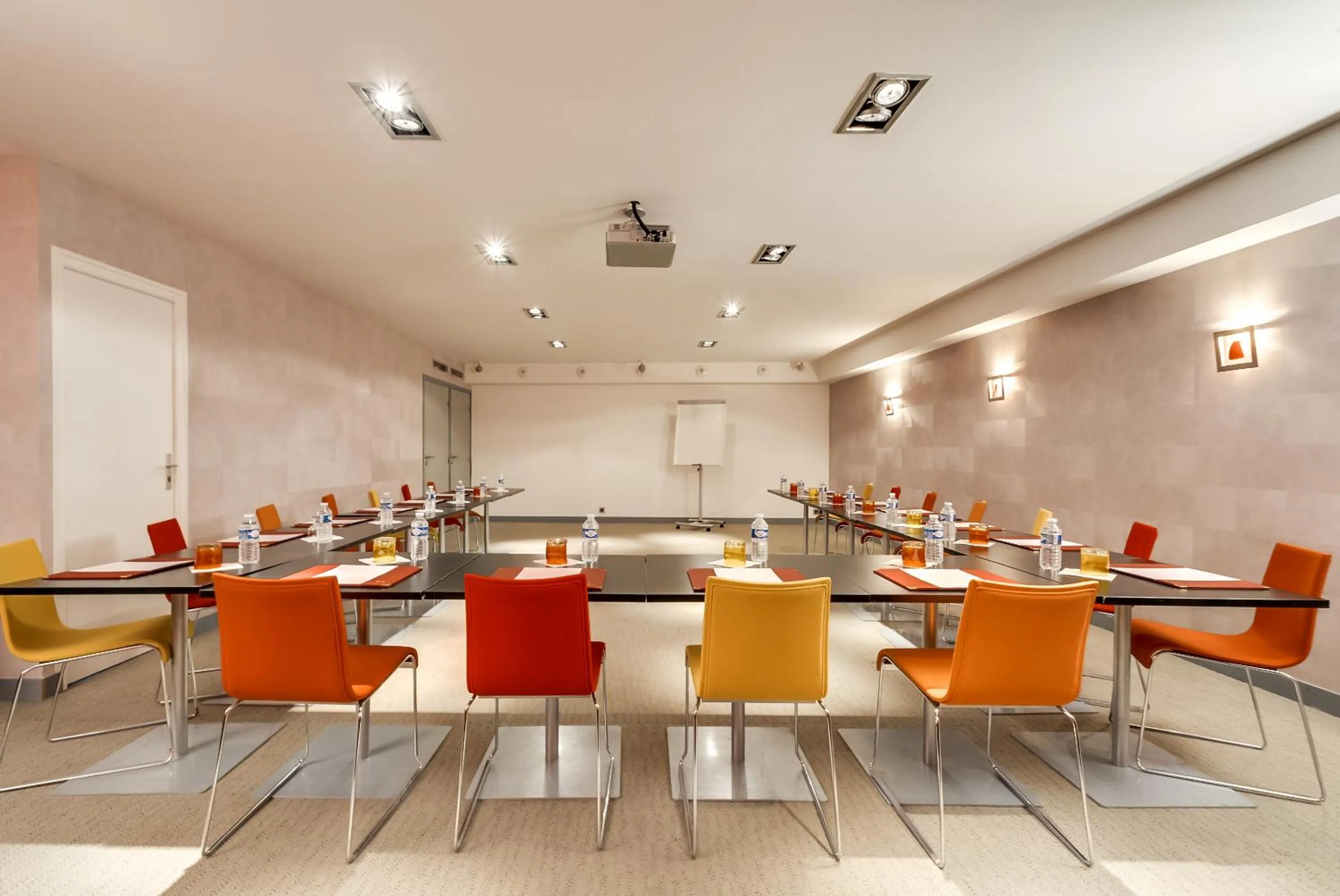 Meeting/conference room in Pavillon Nation