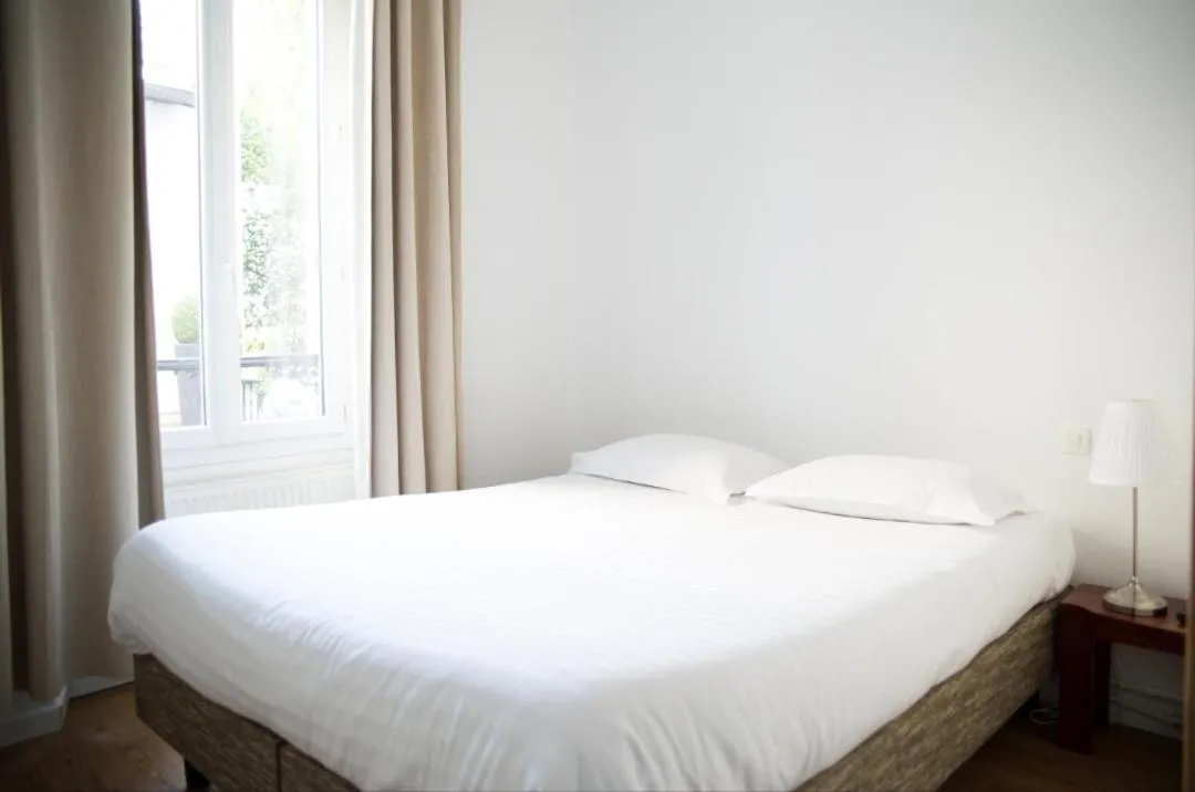 Bed in Le Victor Hugo