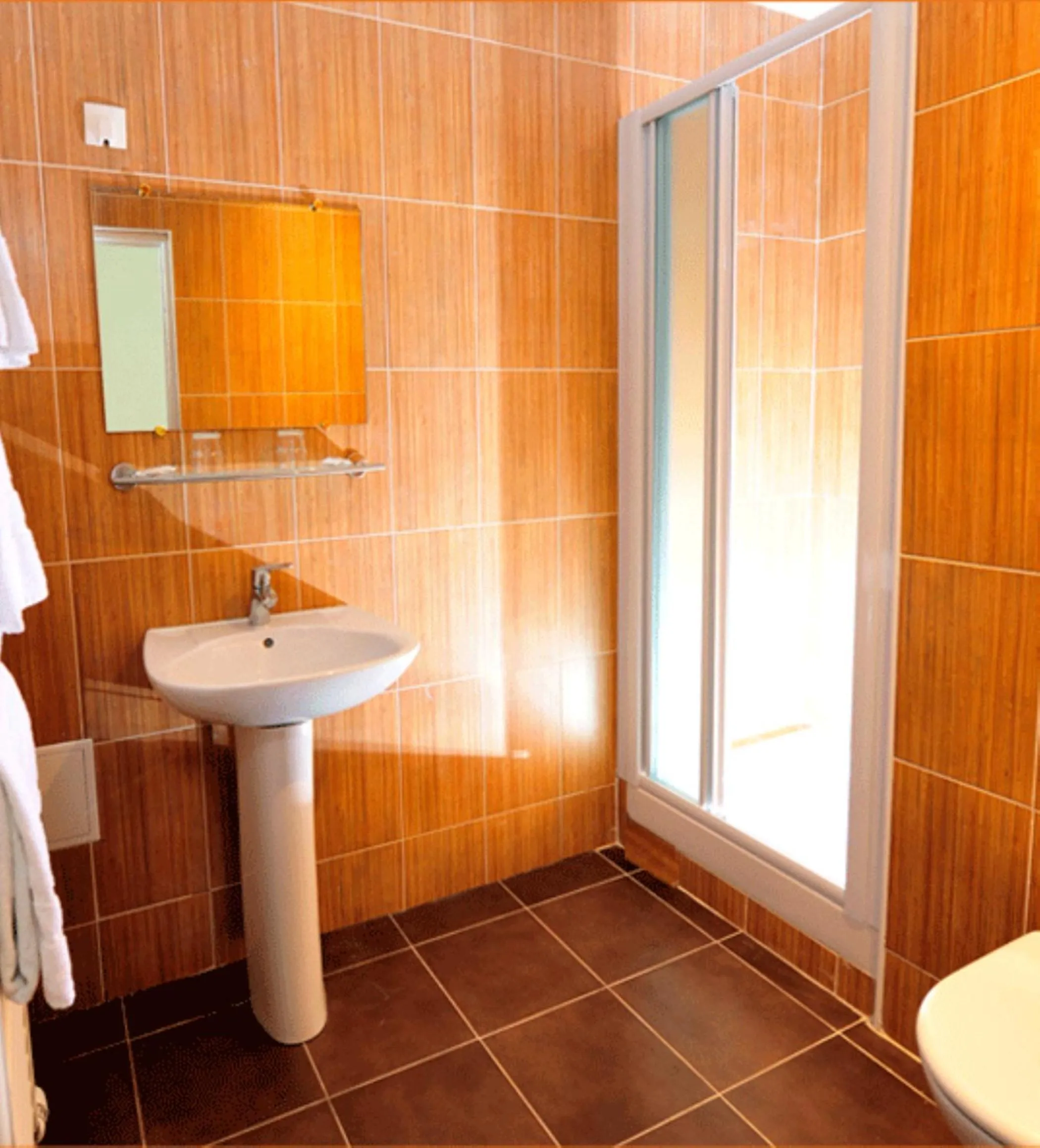 Bathroom in Le Victor Hugo