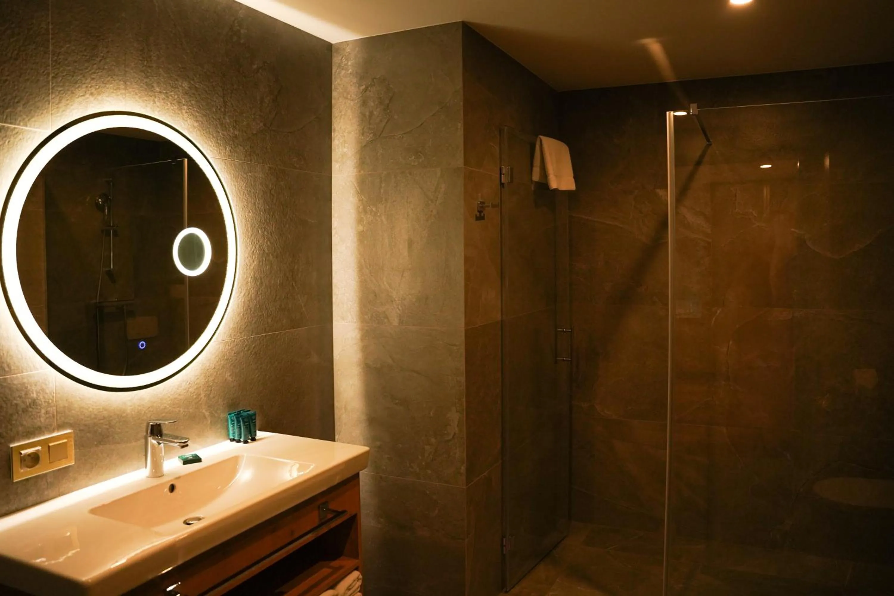 Shower in Hotel Mazurski Raj