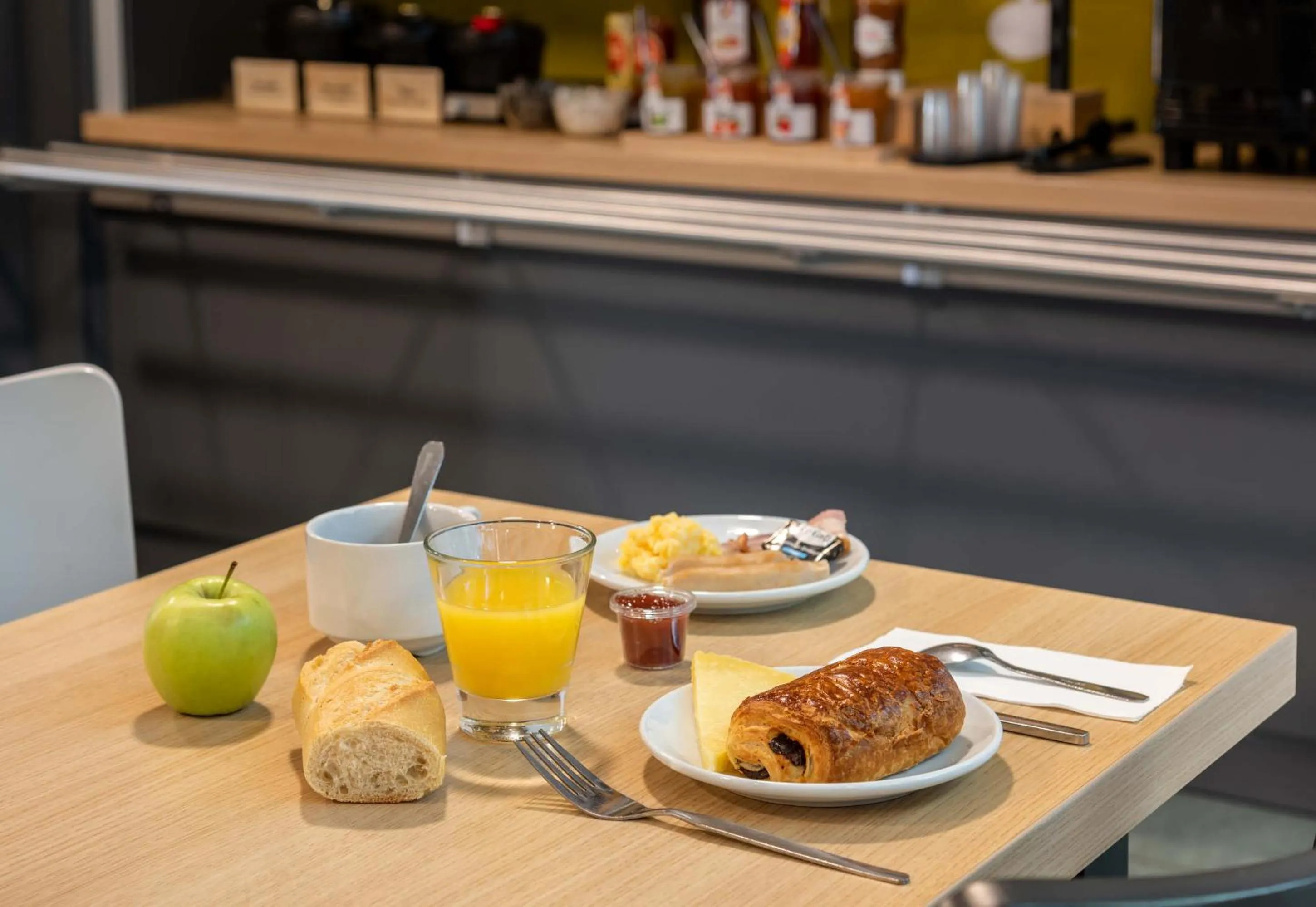 Breakfast in B&B HOTEL Béziers