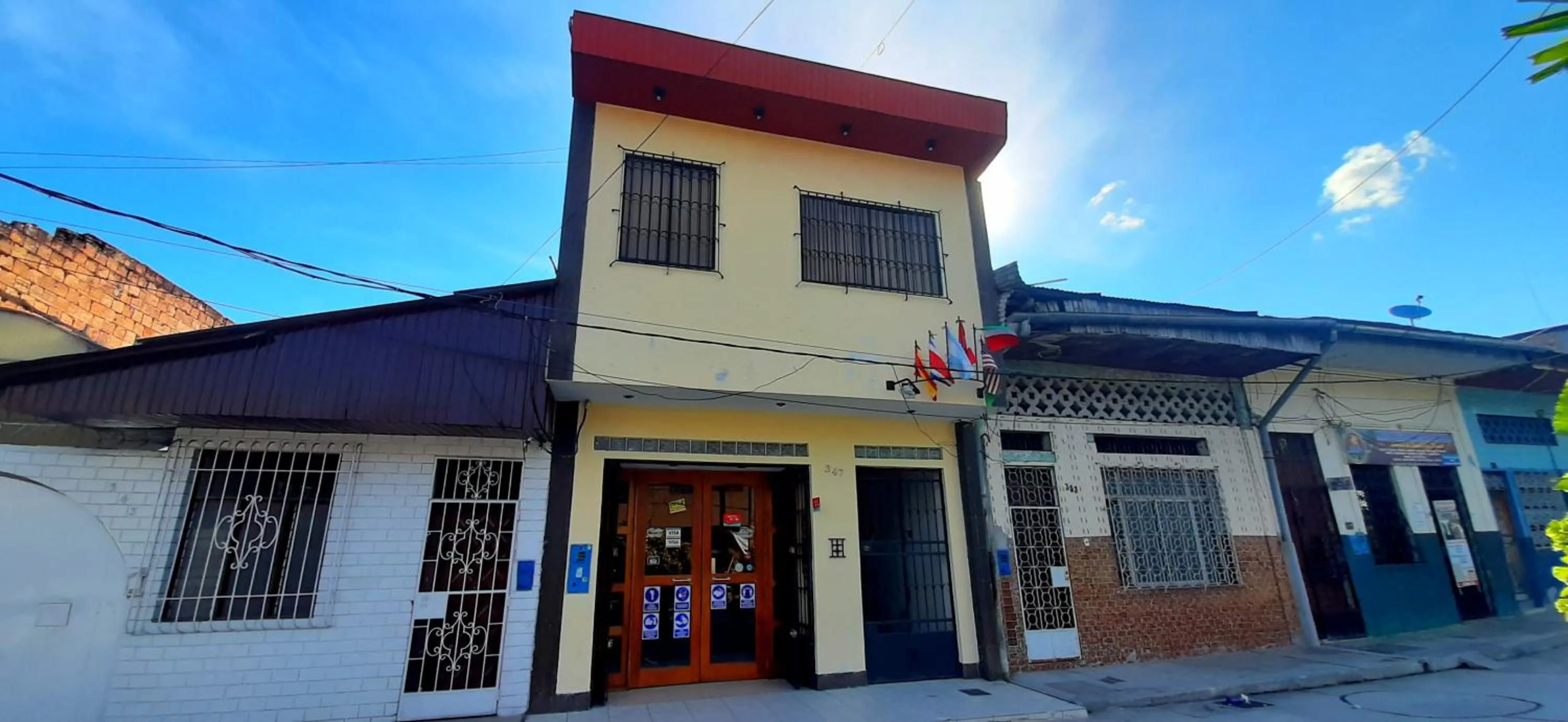 Hostal Huayruro
