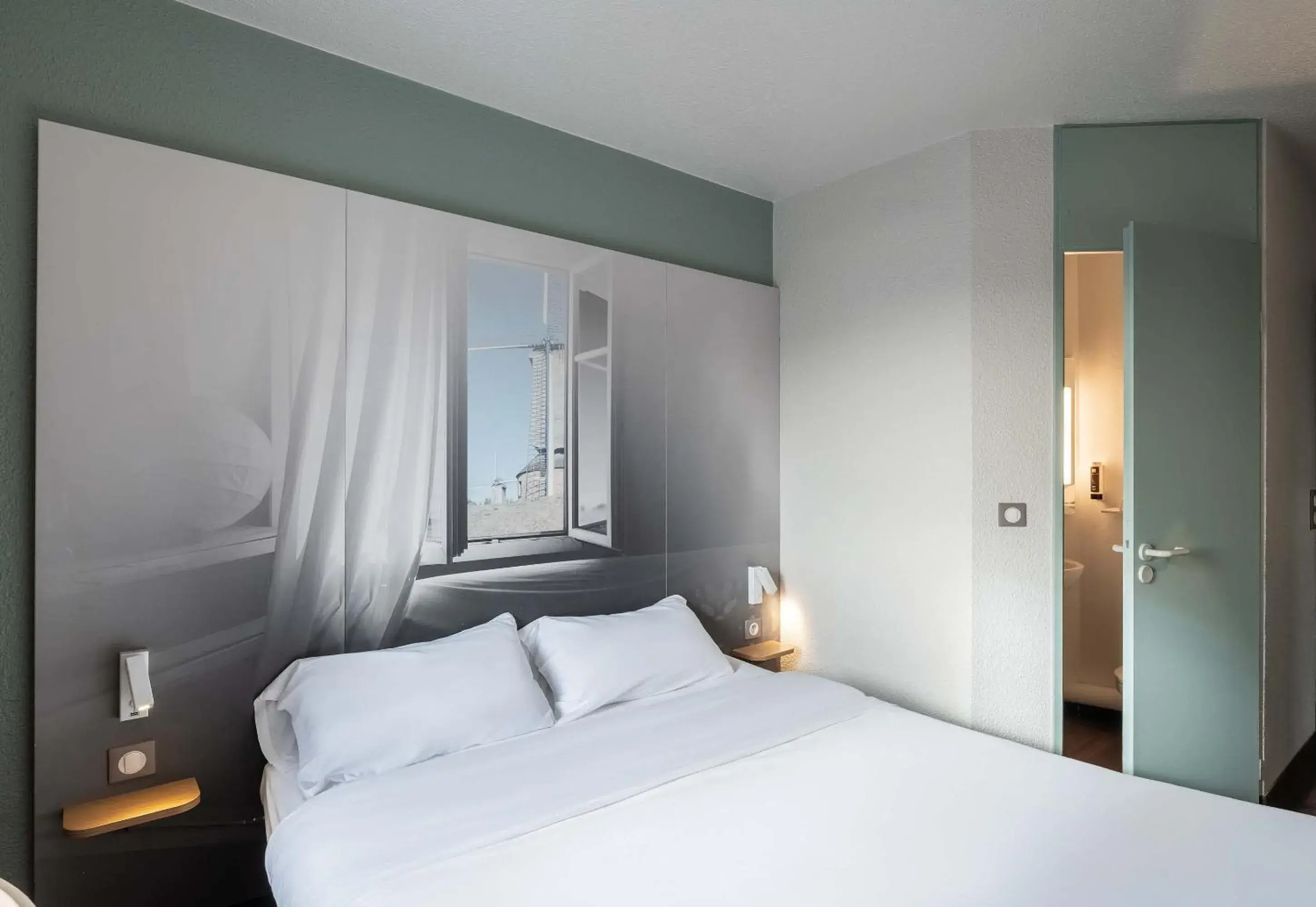 Double Room in B&B HOTEL Lille Lezennes Grand Stade Double Room in B&B HOTEL Lille Lezennes Grand Stade