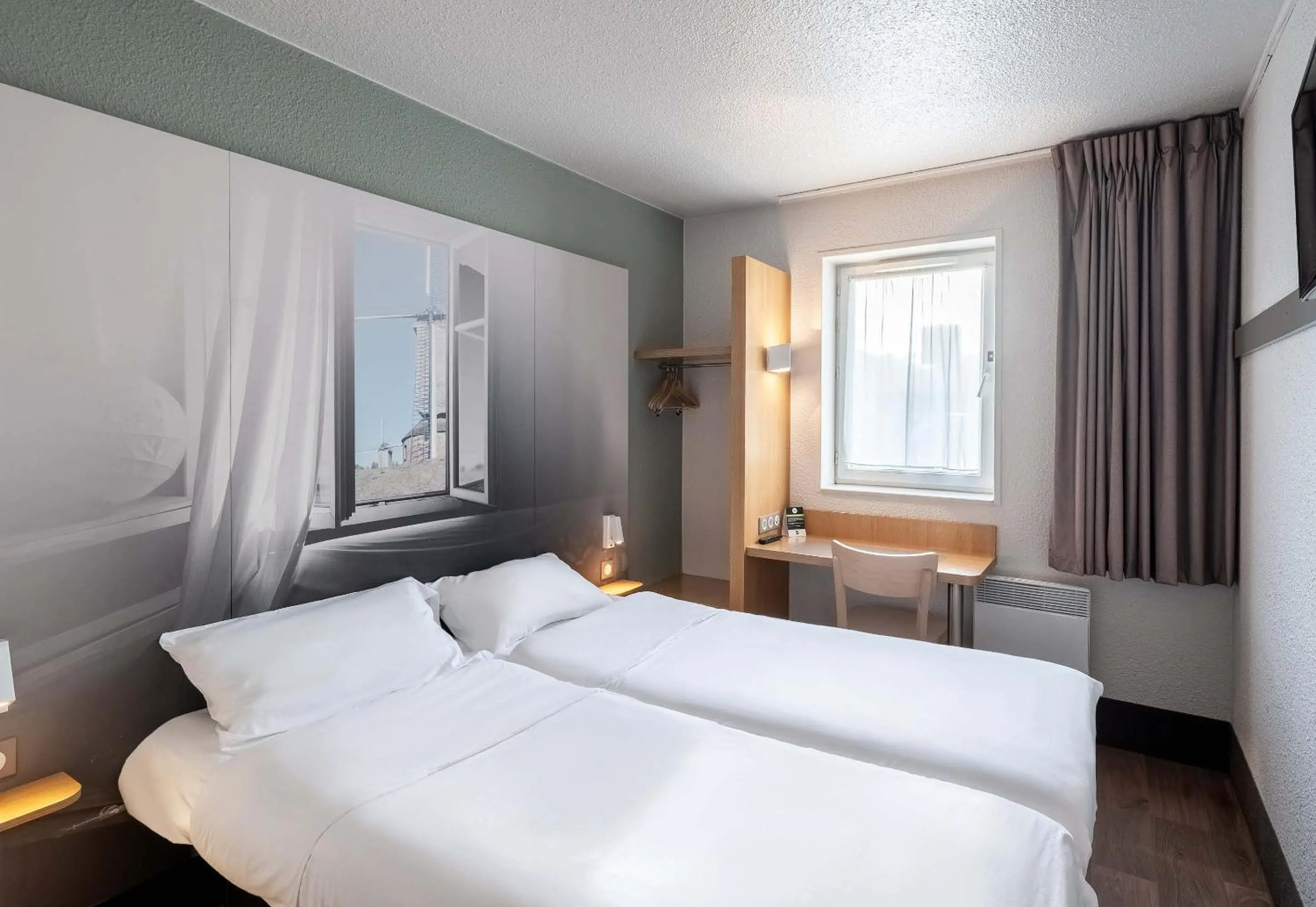 Bedroom, Bed in B&B HOTEL Lille Lezennes Grand Stade