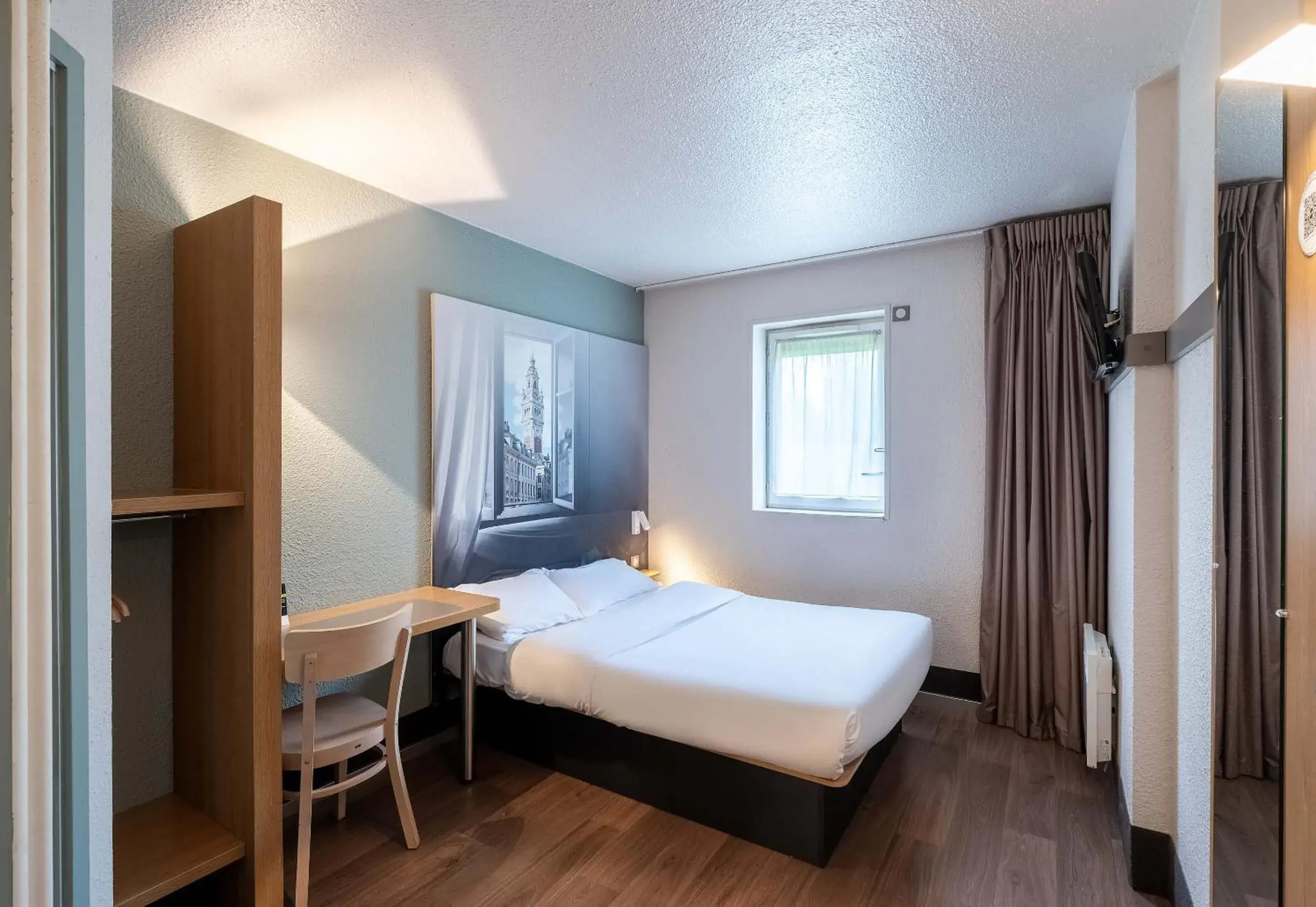 Double Room - Disability Access in B&B HOTEL Lille Lezennes Grand Stade Double Room - Disability Access in B&B HOTEL Lille Lezennes Grand Stade