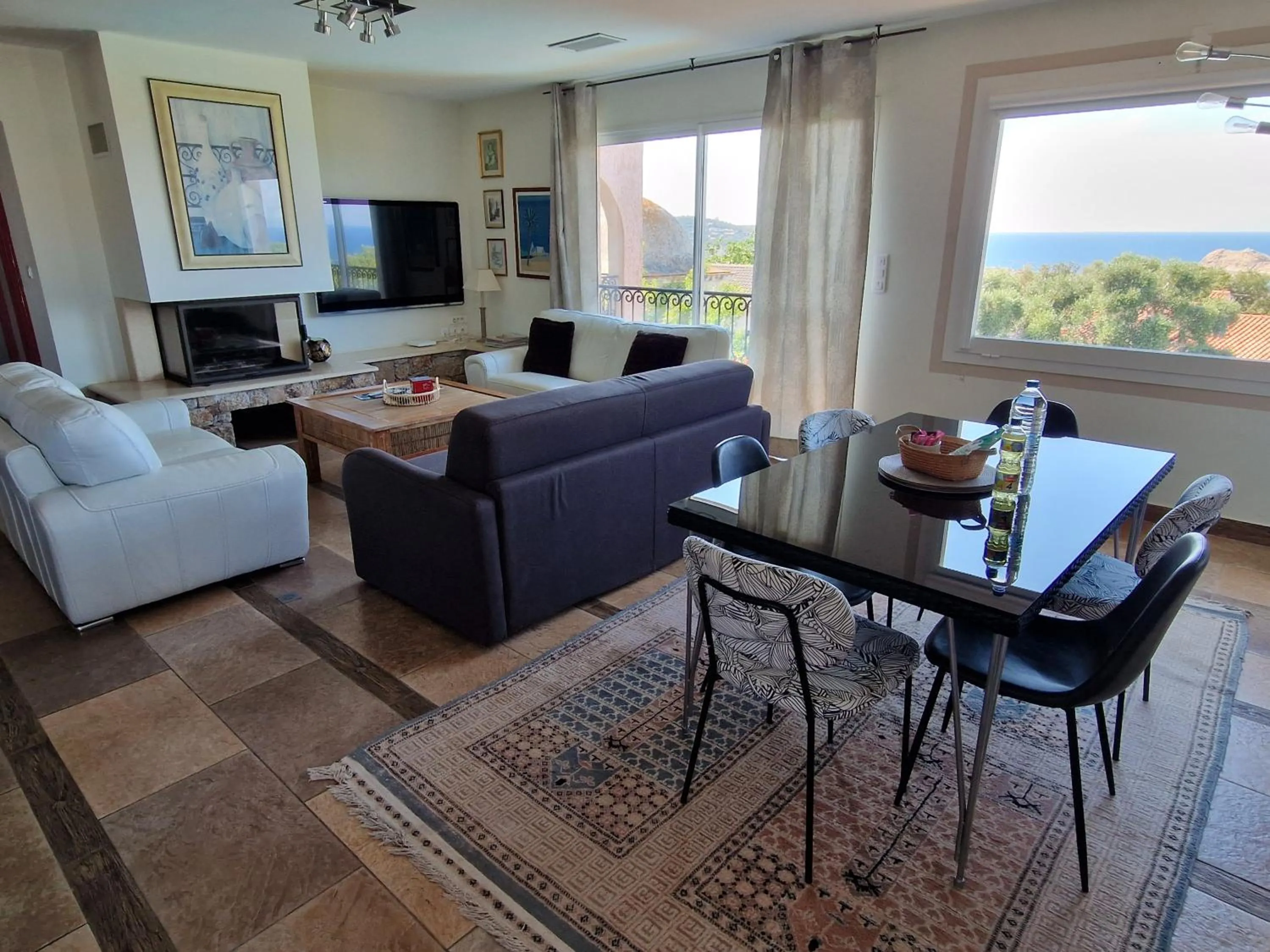Communal lounge/ TV room in Arena Bianca