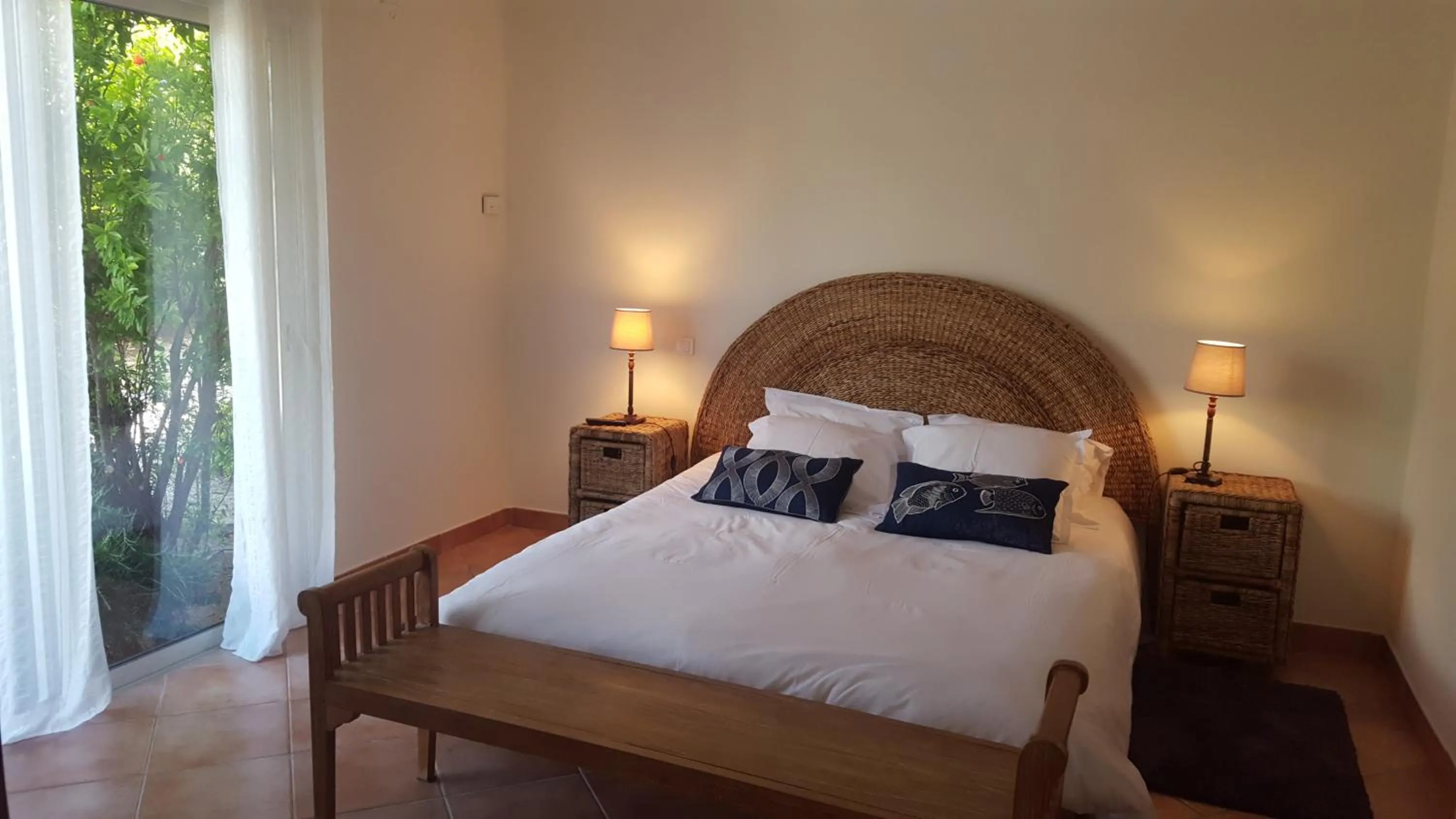 Bed in Arena Bianca