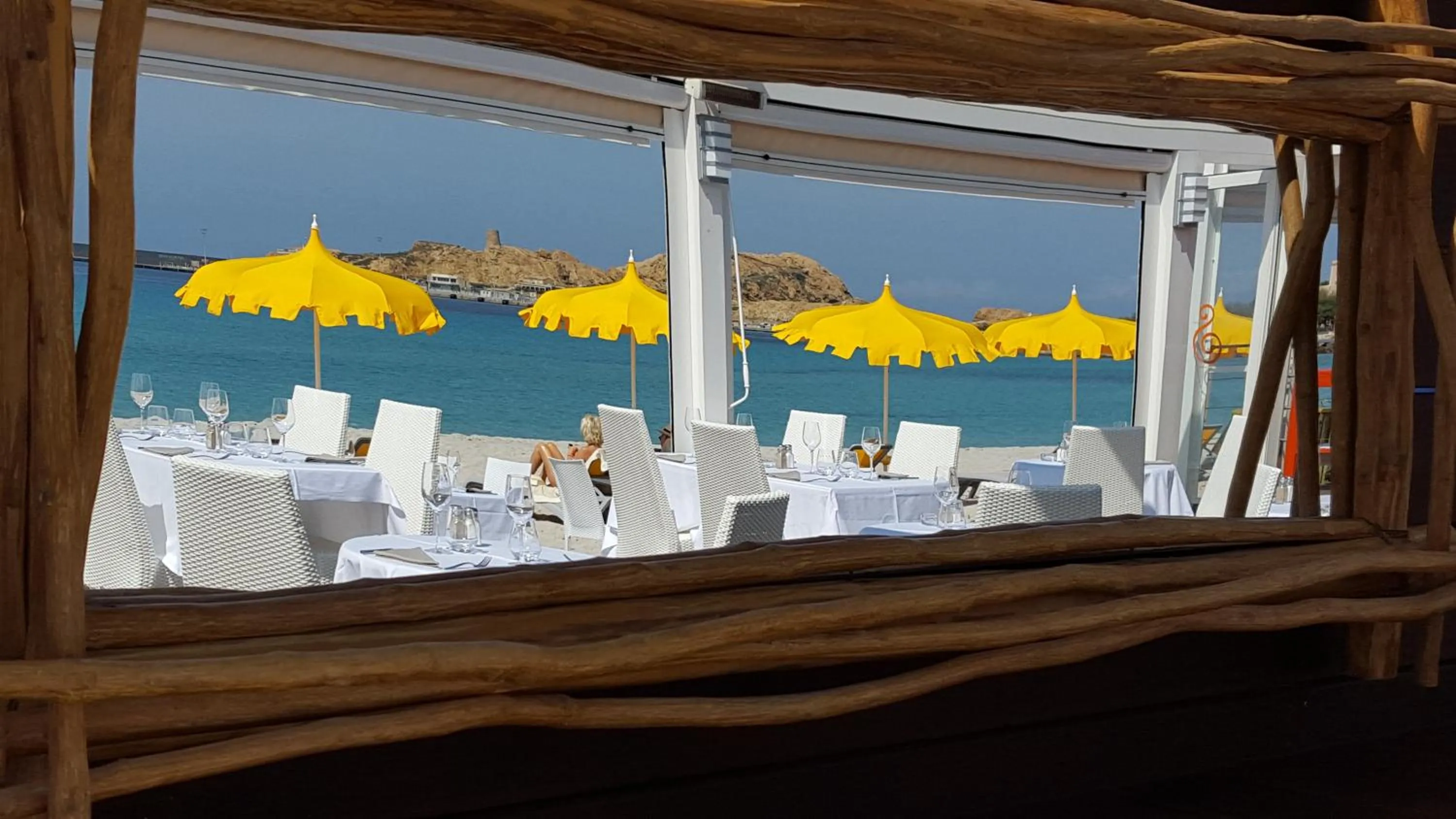 Restaurant/places to eat in Arena Bianca