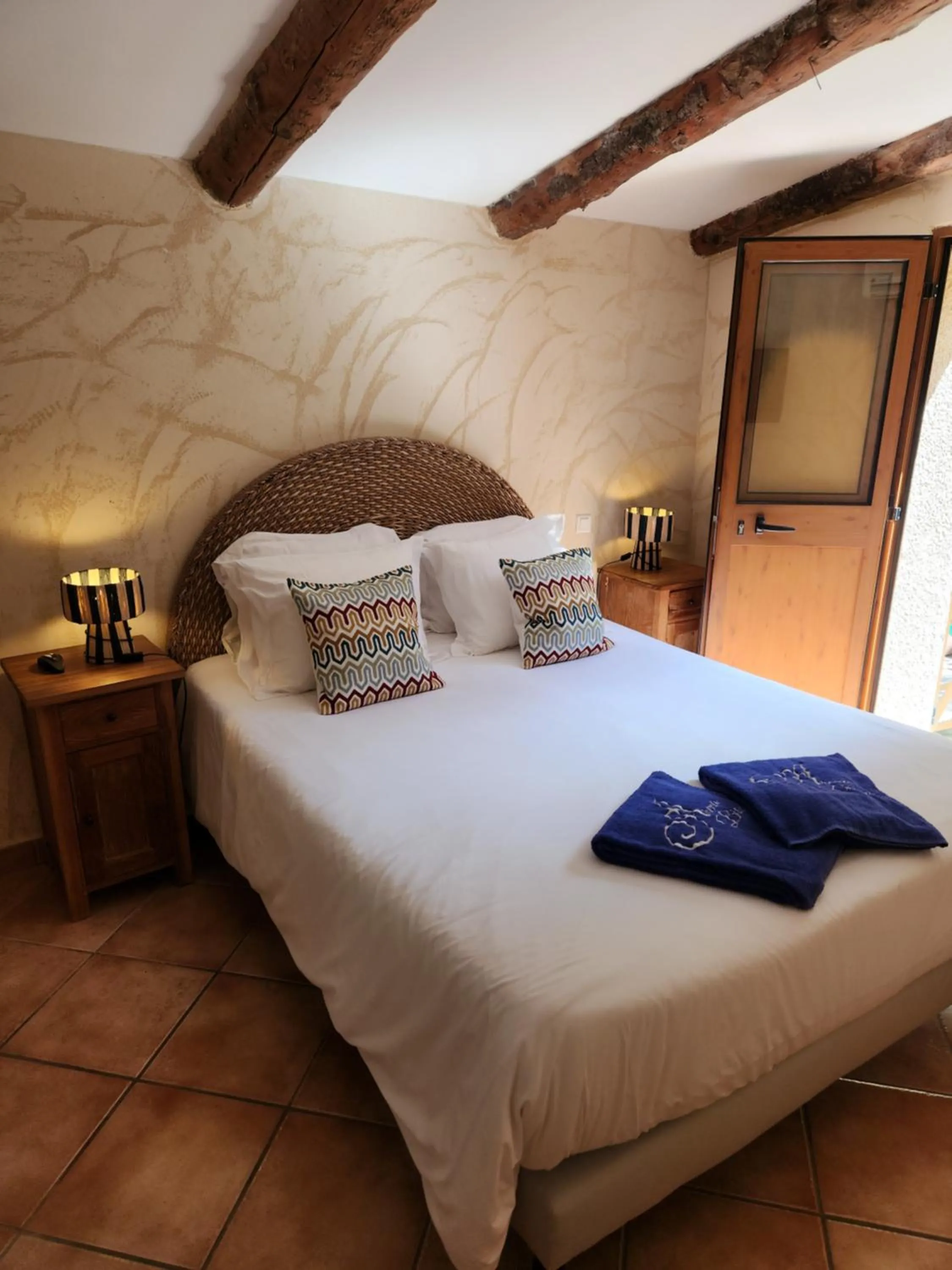 Bedroom, Bed in Arena Bianca