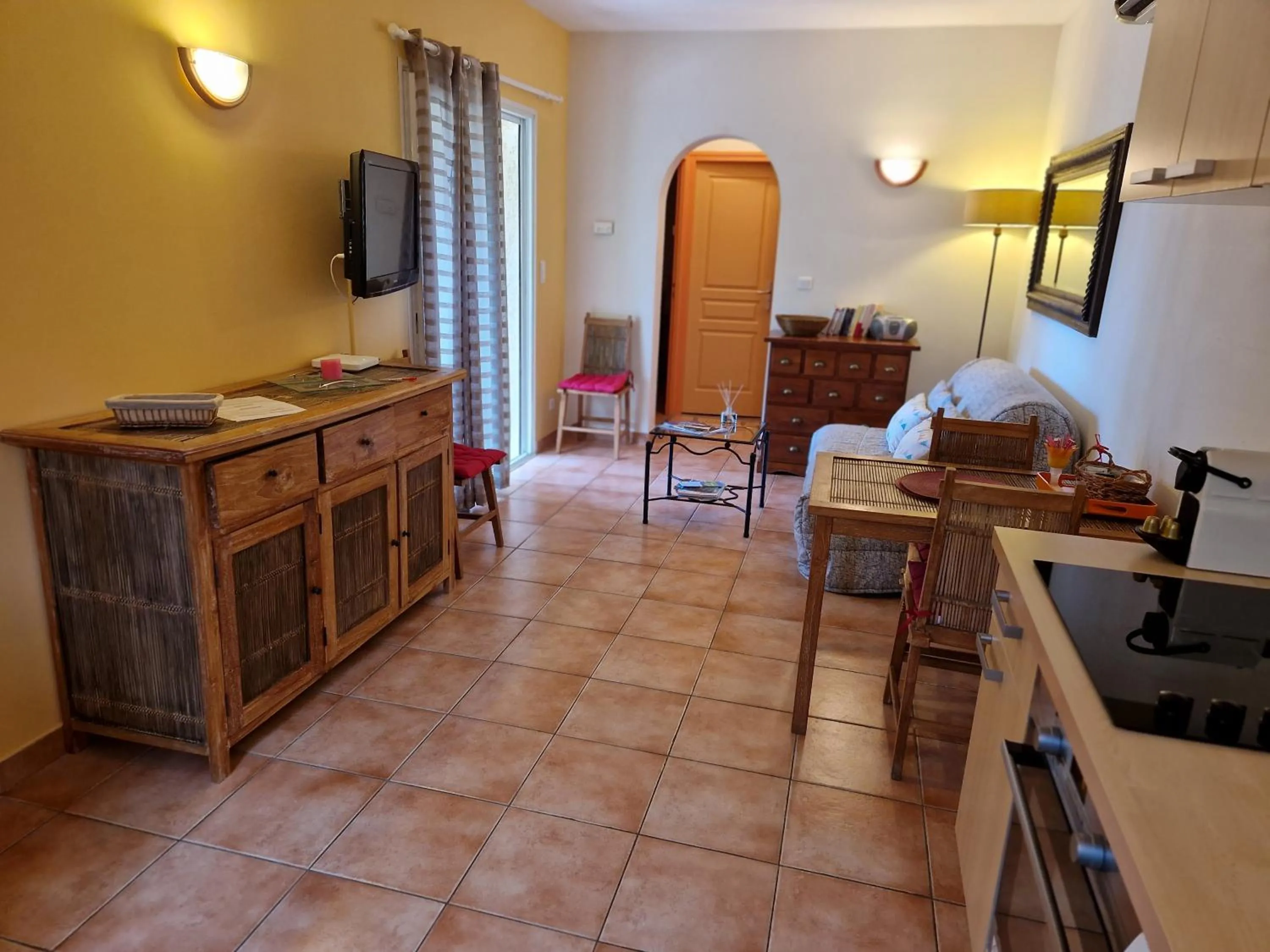 Communal lounge/ TV room in Arena Bianca