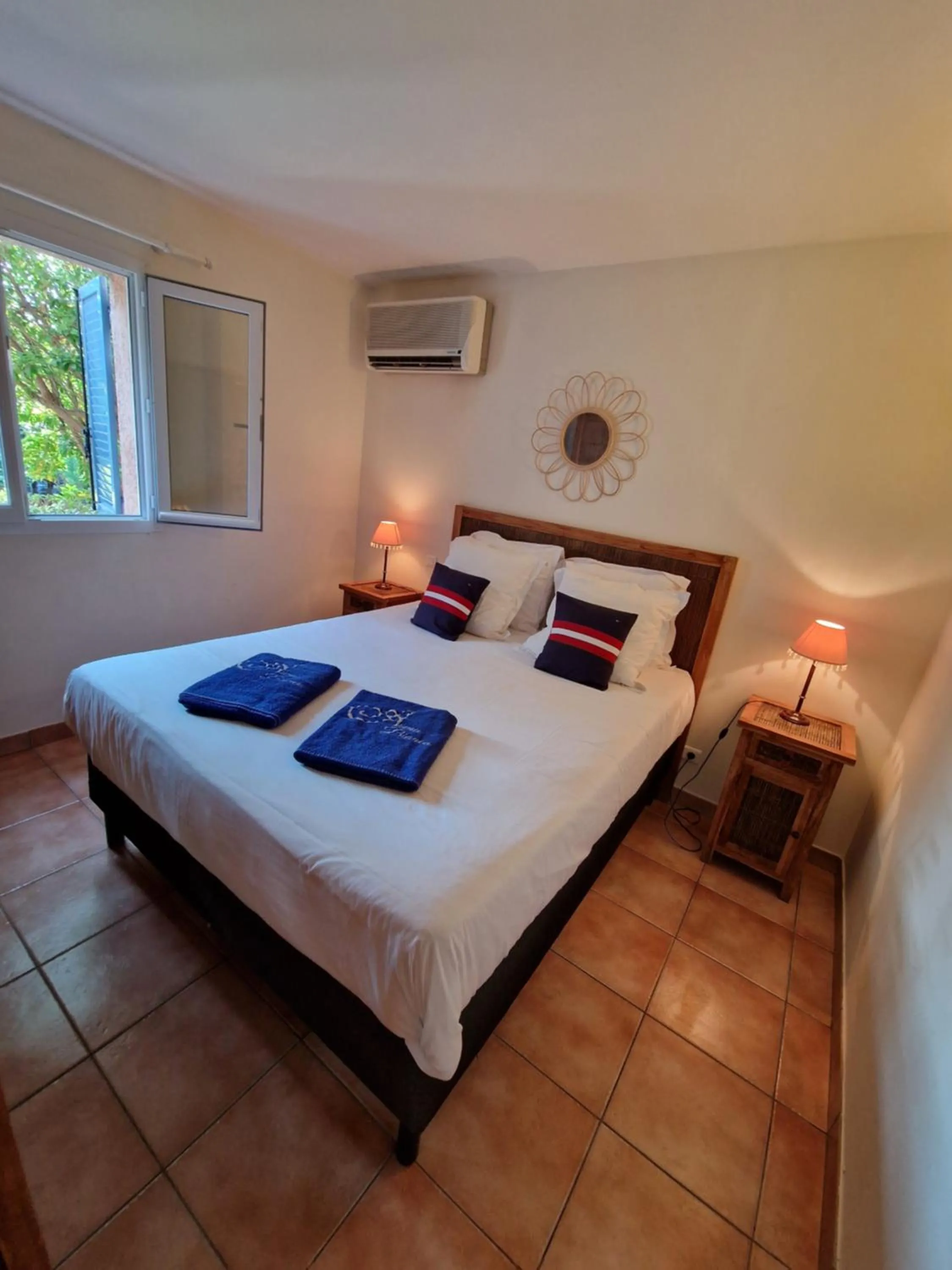 Bedroom, Bed in Arena Bianca
