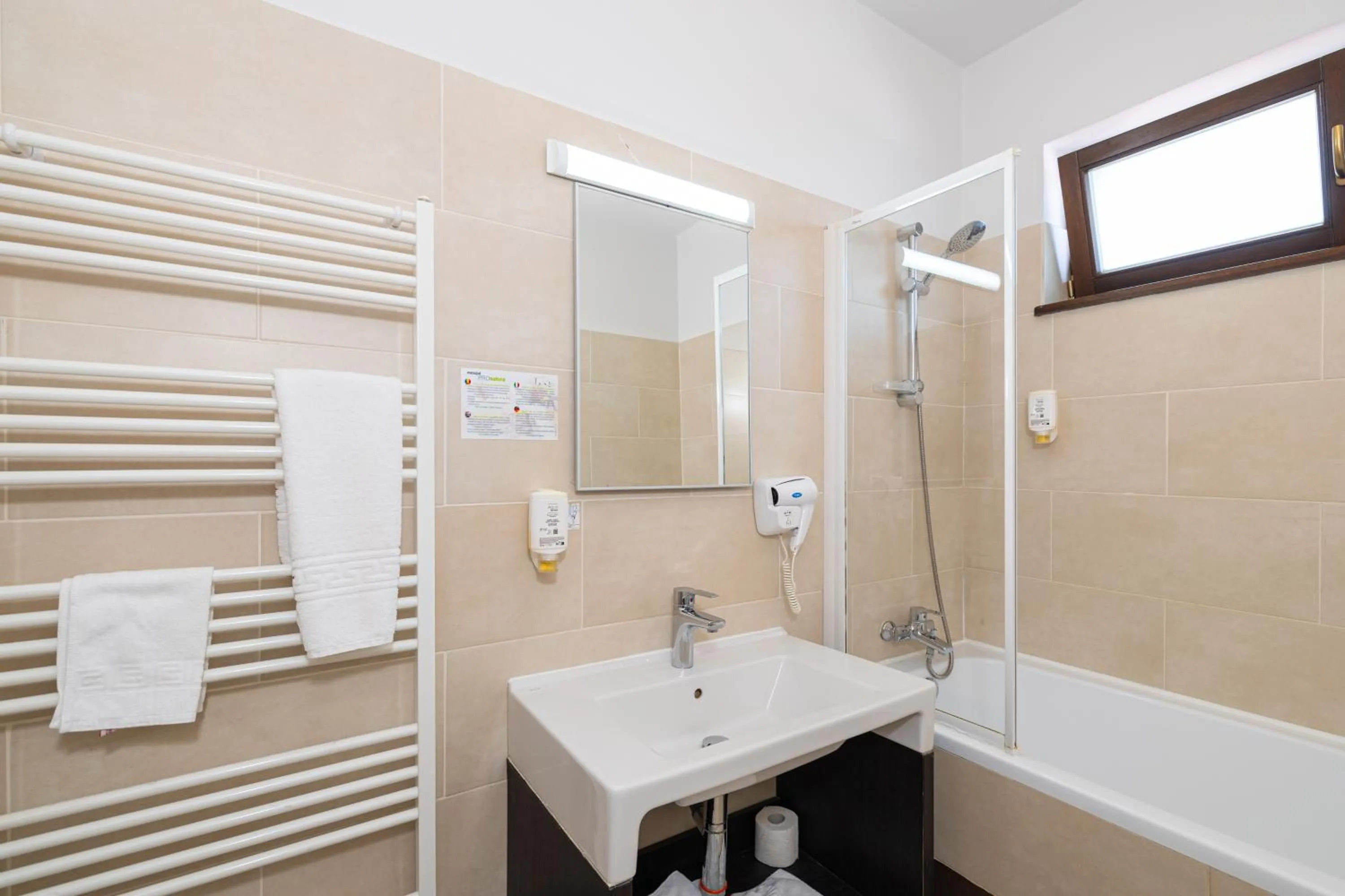 Armonia by Aristocratis