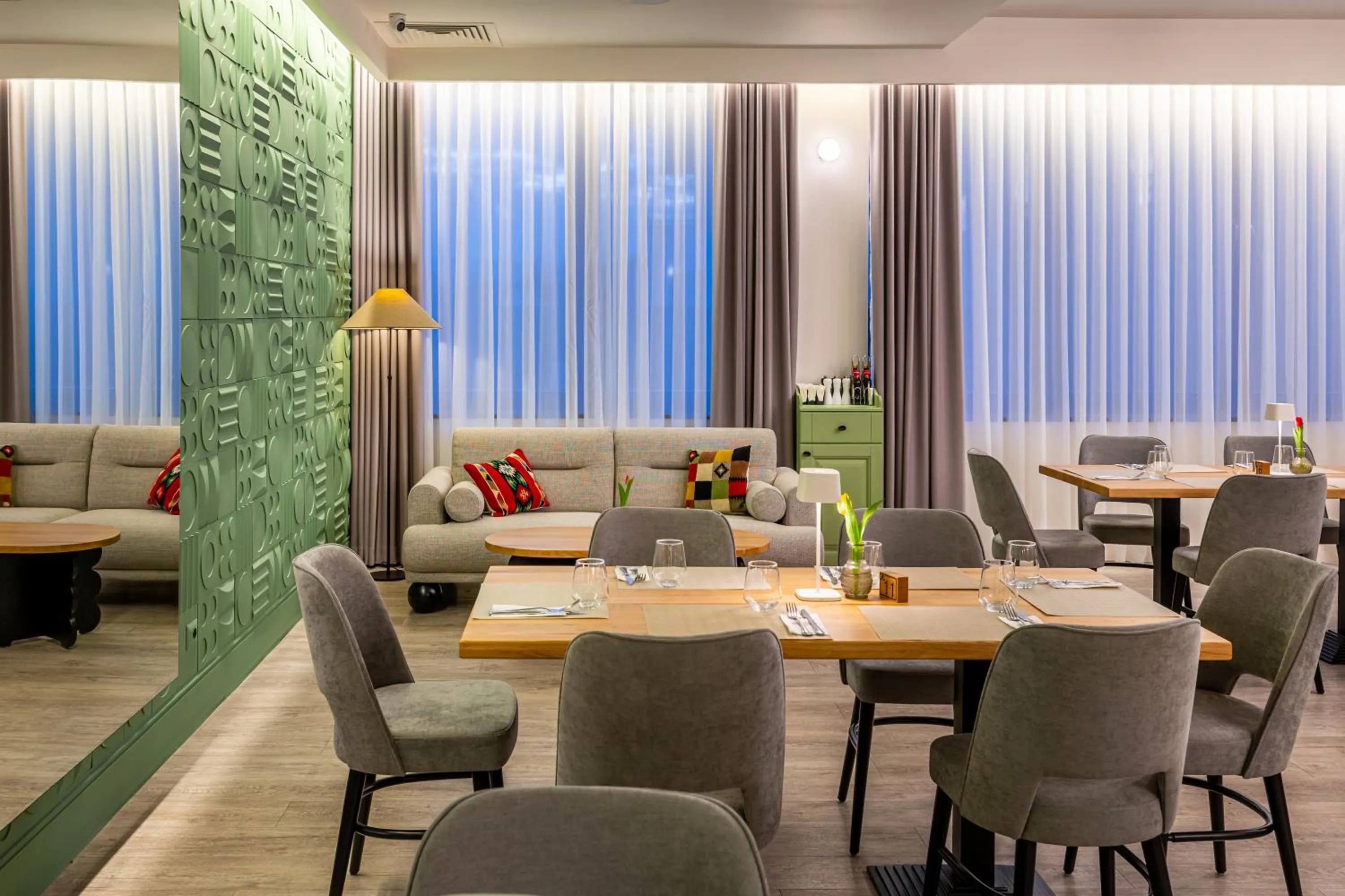 Armonia by Aristocratis