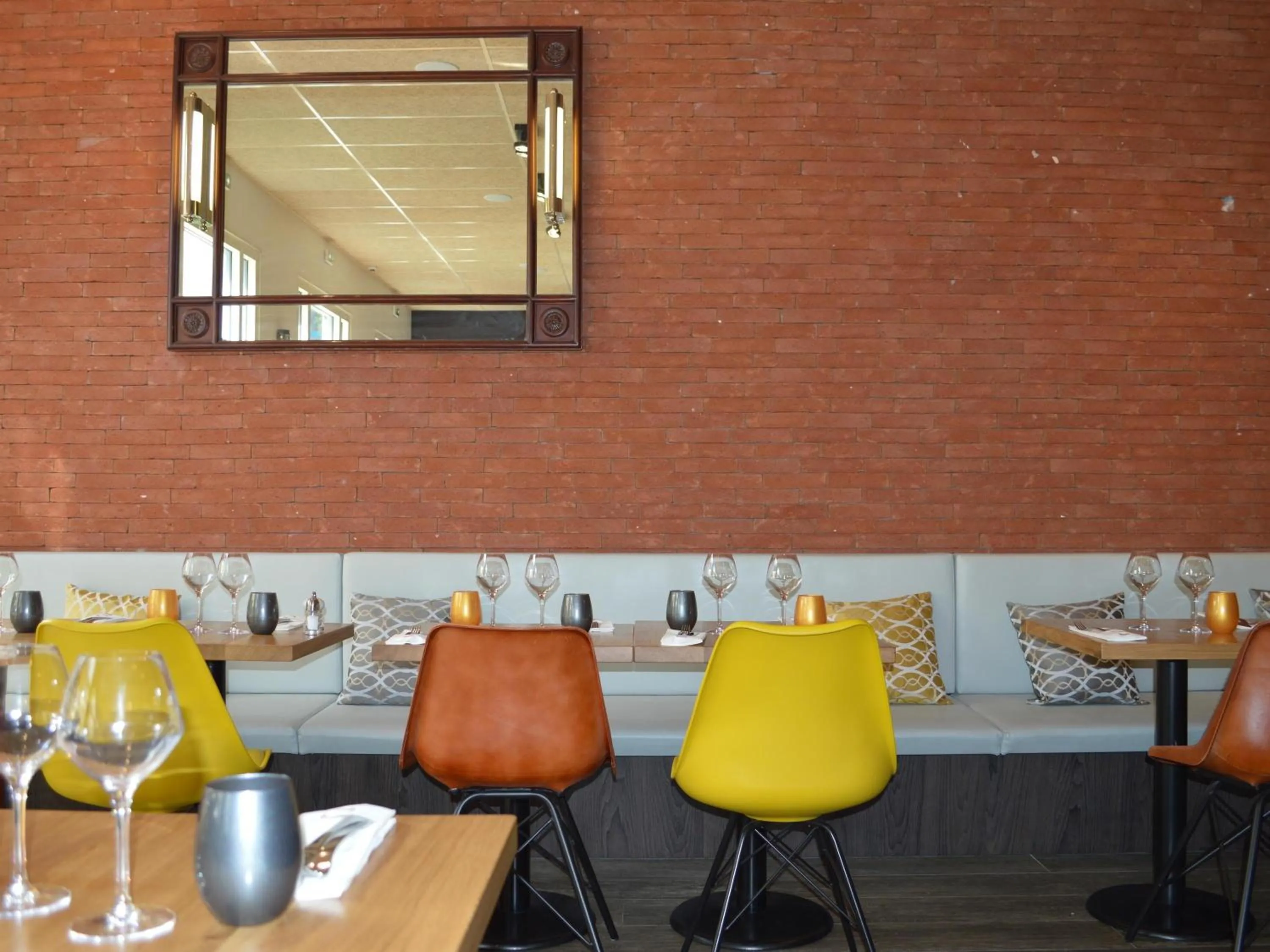 Restaurant/places to eat in Mercure Paris Porte de Pantin