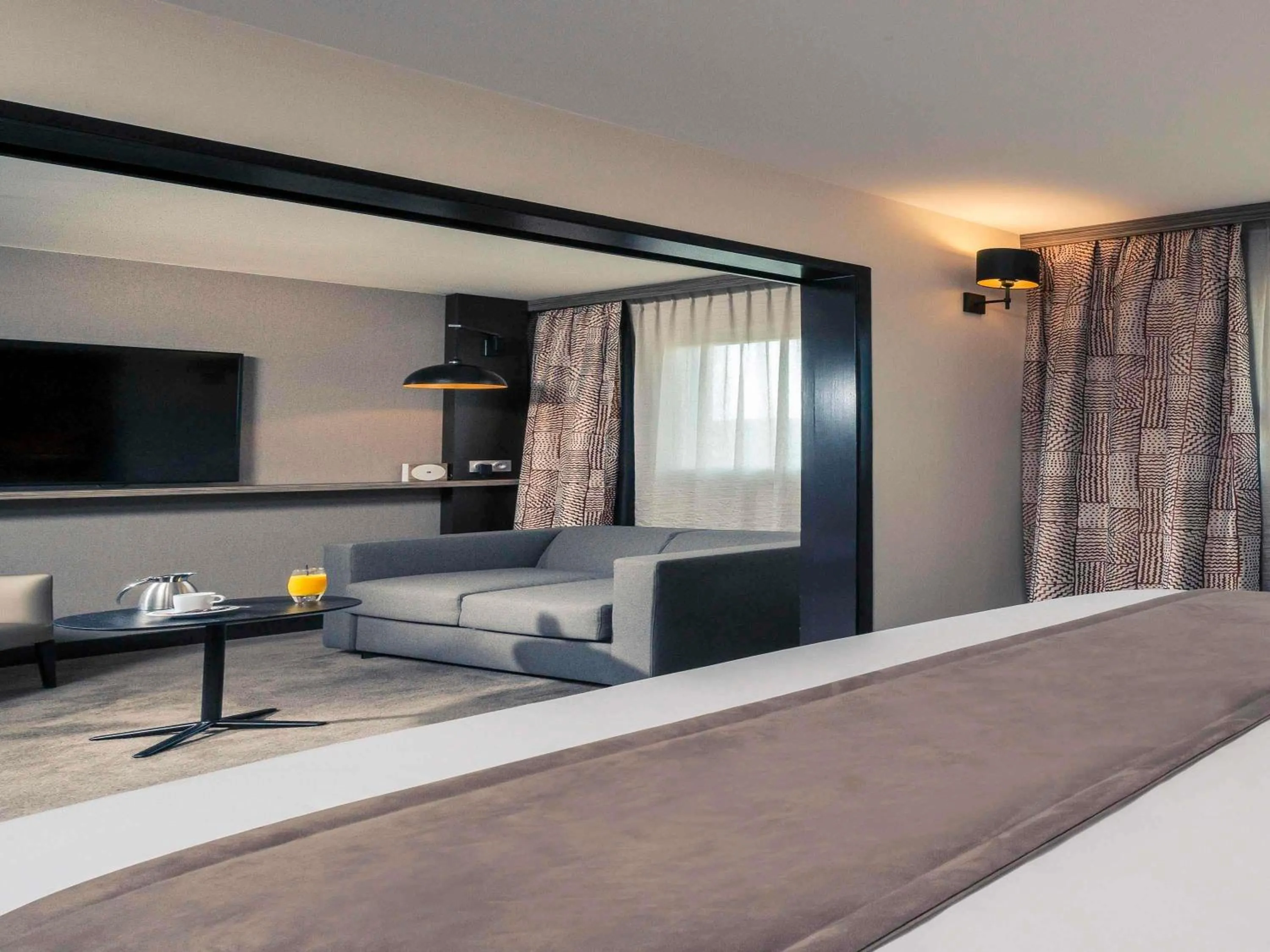 Bedroom, Bed in Mercure Paris Porte de Pantin