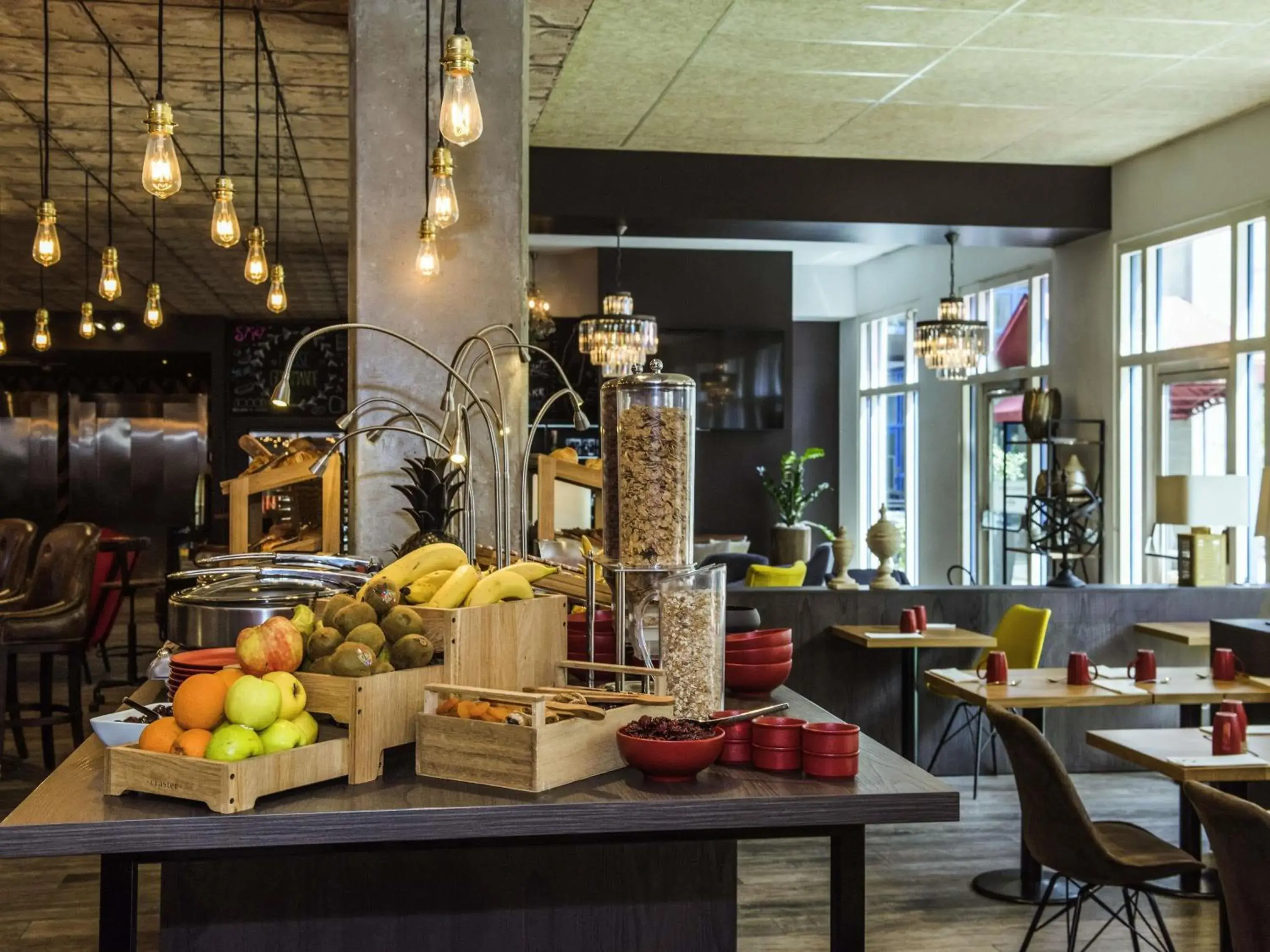 Restaurant/places to eat in Mercure Paris Porte de Pantin Restaurant/places to eat in Mercure Paris Porte de Pantin