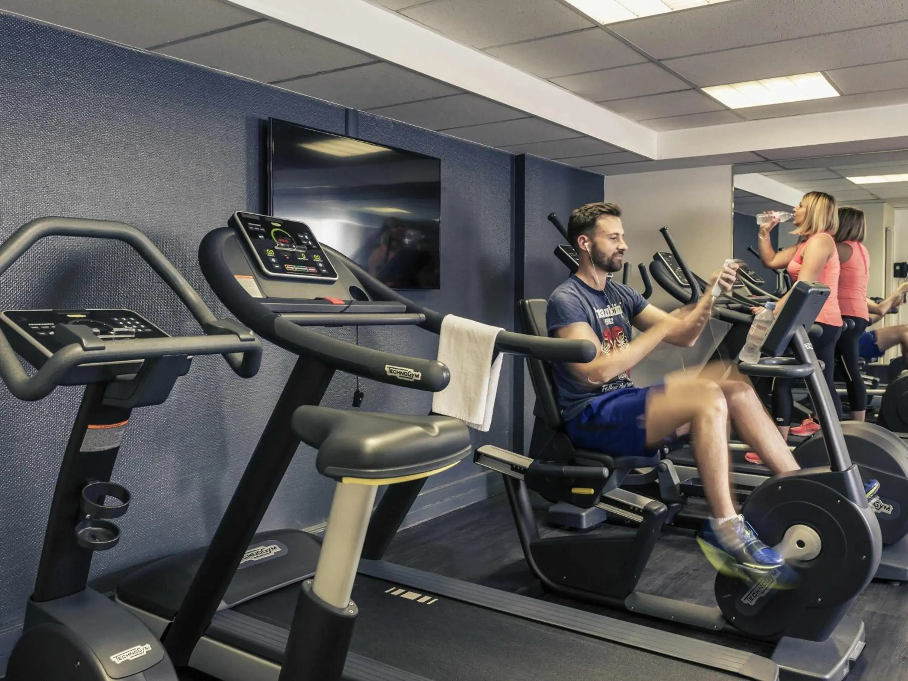 Fitness centre/facilities in Mercure Paris Porte de Pantin Fitness centre/facilities in Mercure Paris Porte de Pantin