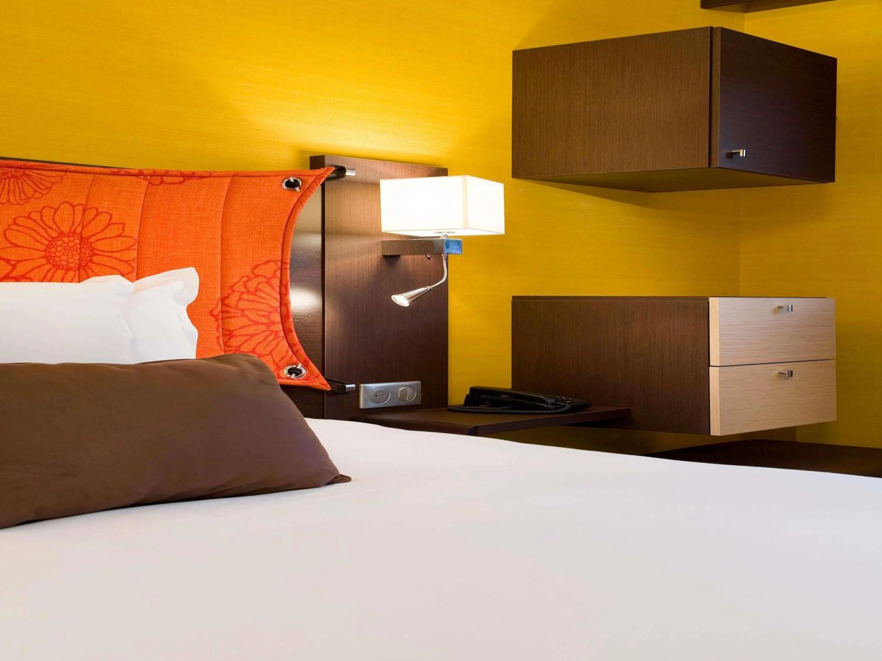 Bedroom, Bed in Mercure Paris Porte de Pantin