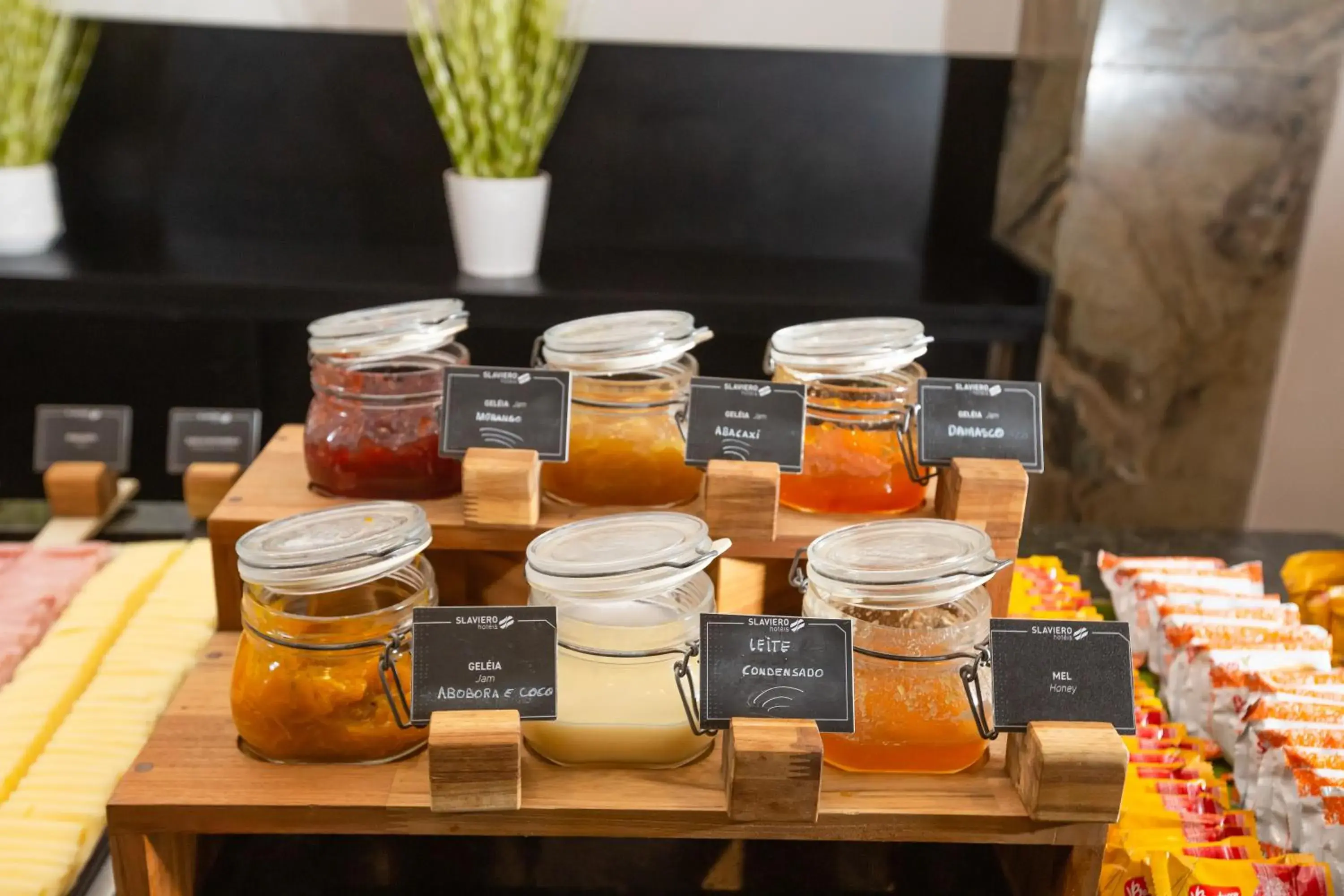 Breakfast in Slaviero Blumenau Breakfast in Slaviero Blumenau