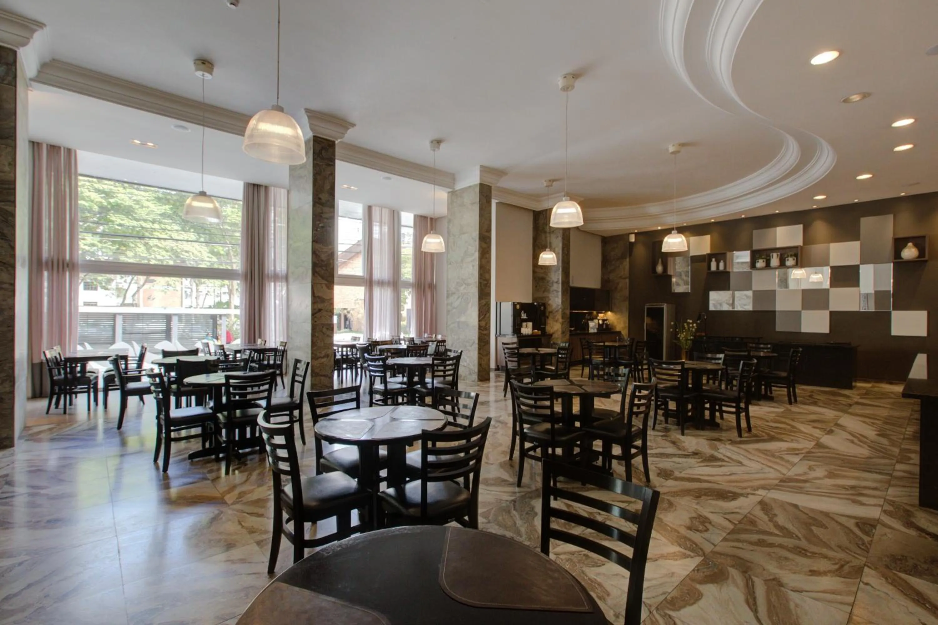 Restaurant/places to eat in Slaviero Blumenau