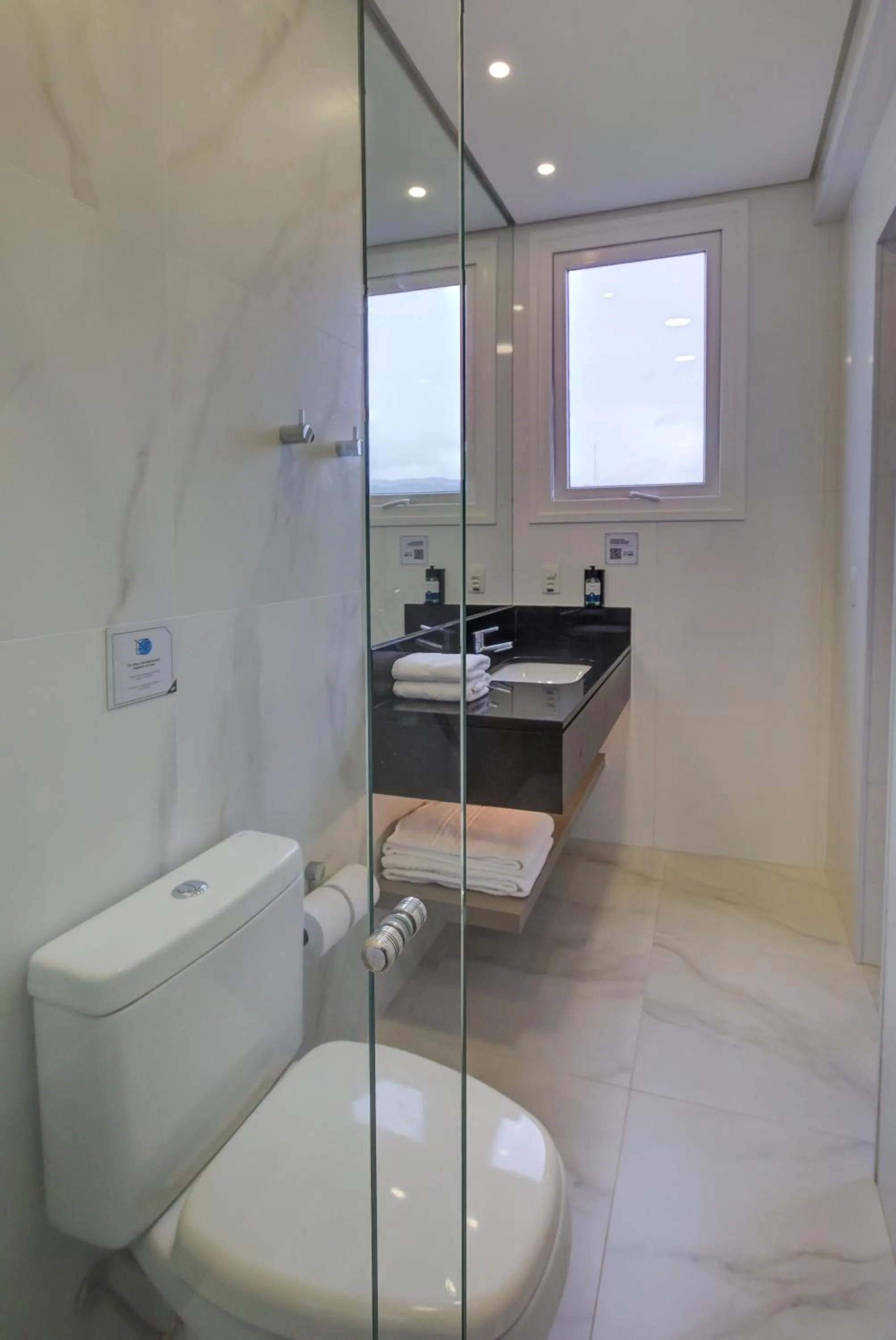 Bathroom in Slaviero Blumenau