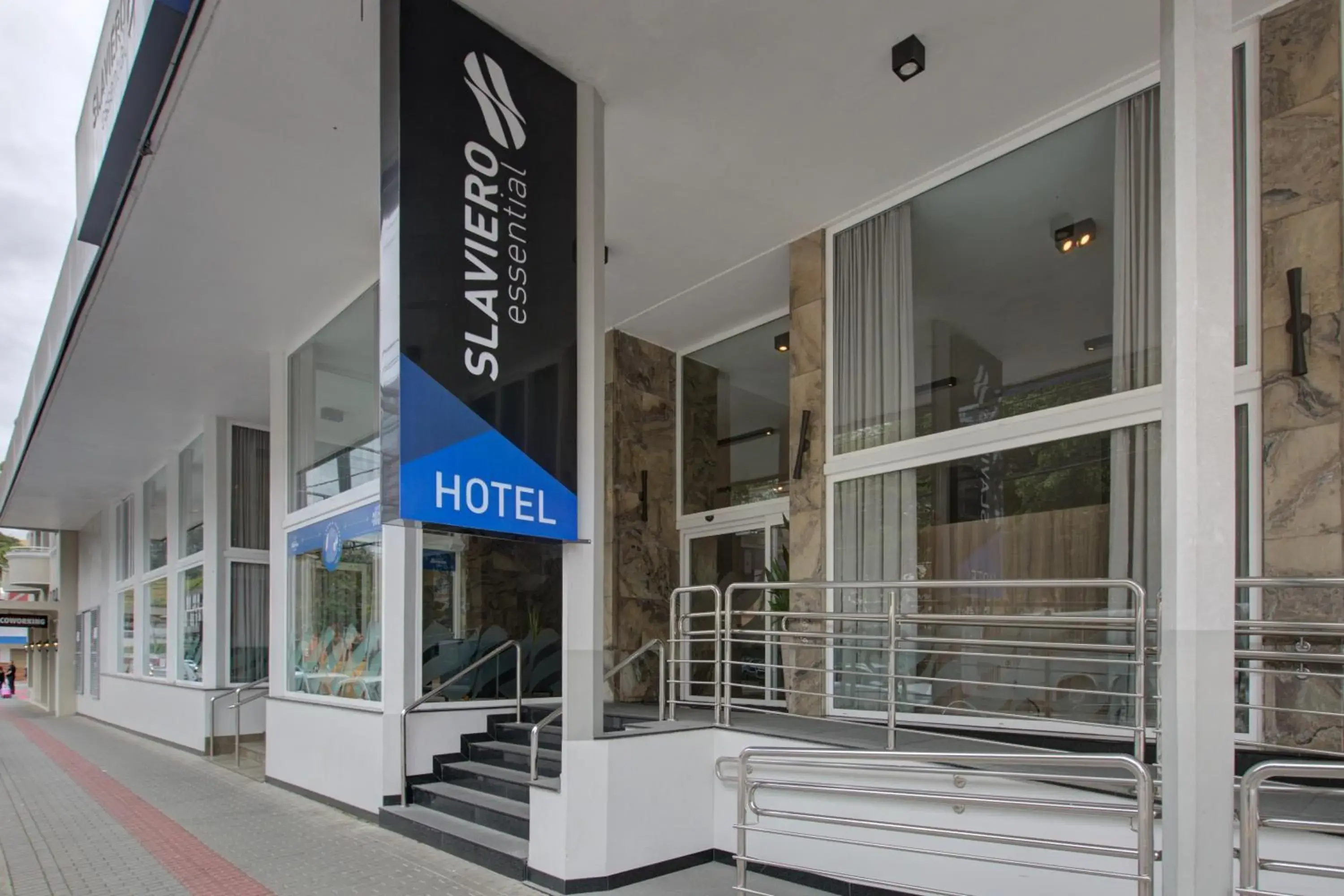 Facade/entrance in Slaviero Blumenau Facade/entrance in Slaviero Blumenau