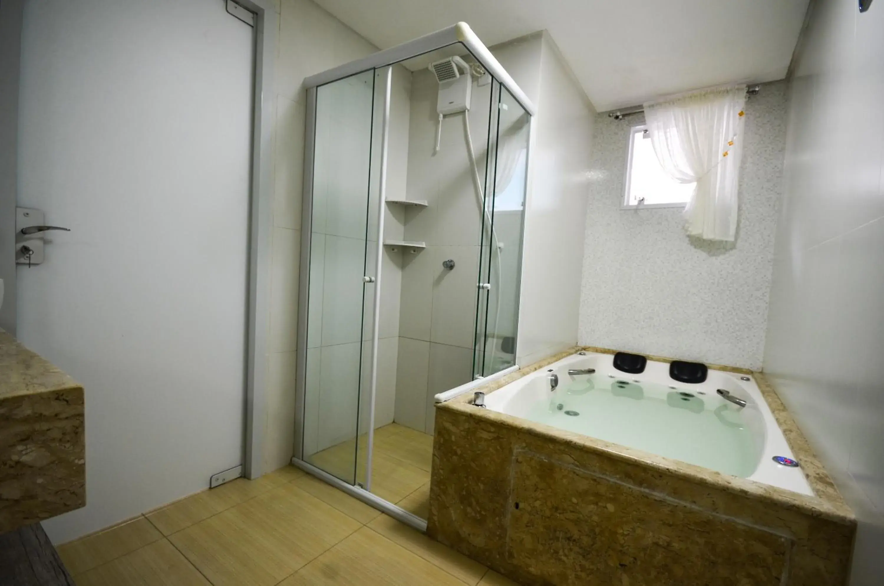 Suite with Hot Tub in Pousada Retiro das Ilhas Suite with Hot Tub in Pousada Retiro das Ilhas