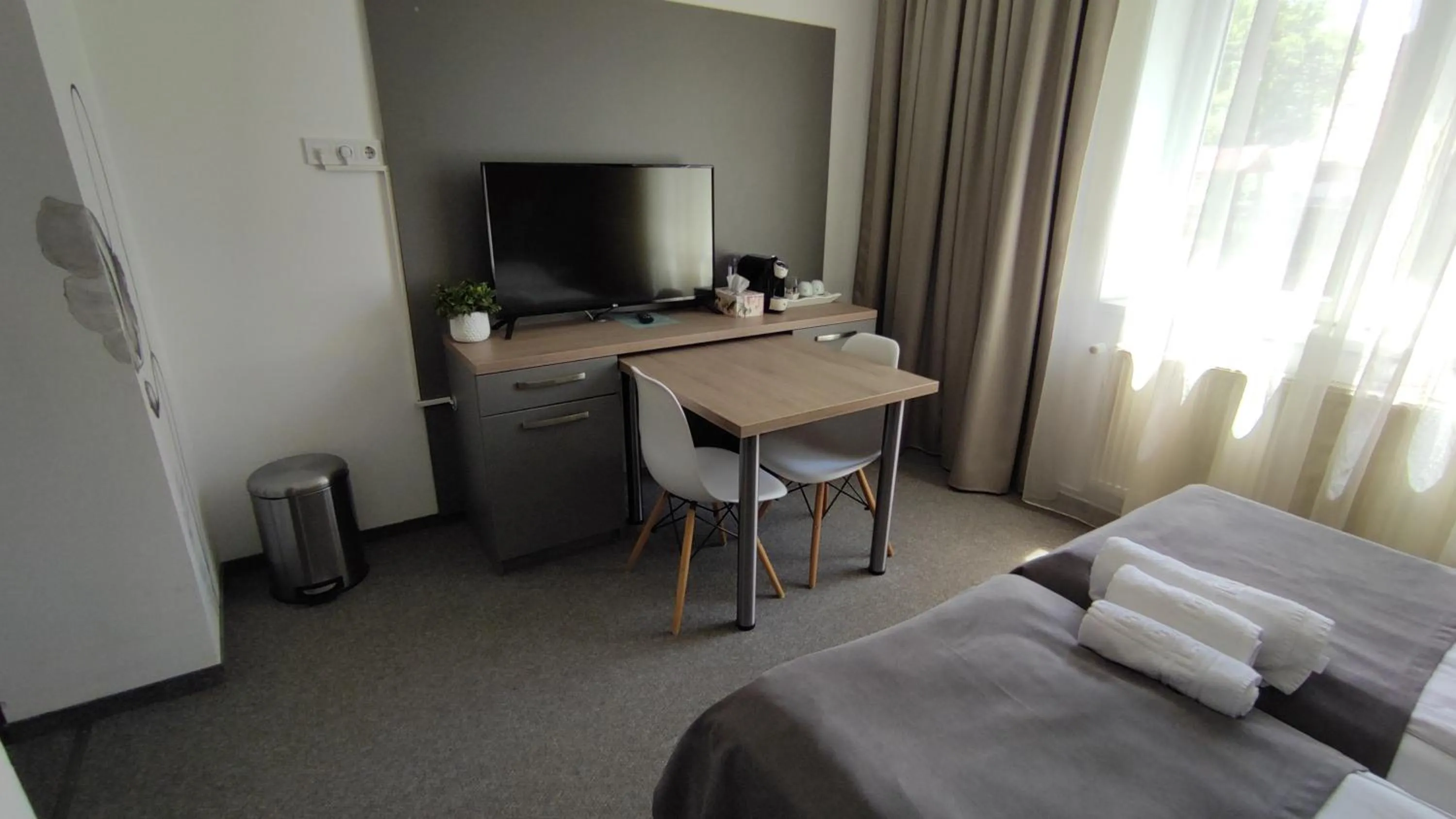 Photo of the whole room, Bed in Family Fewo Sibiu
