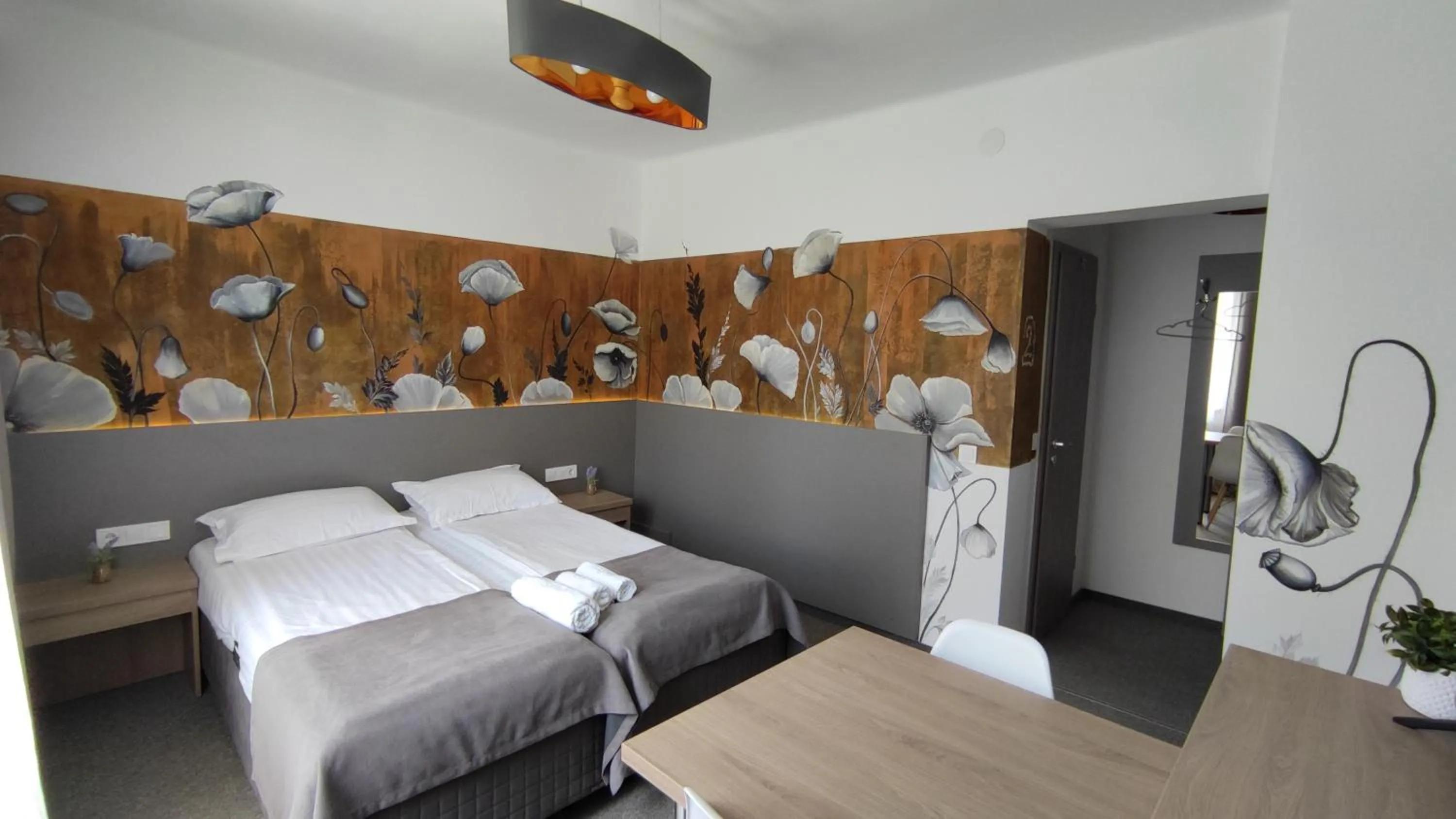 Photo of the whole room, Bed in Family Fewo Sibiu
