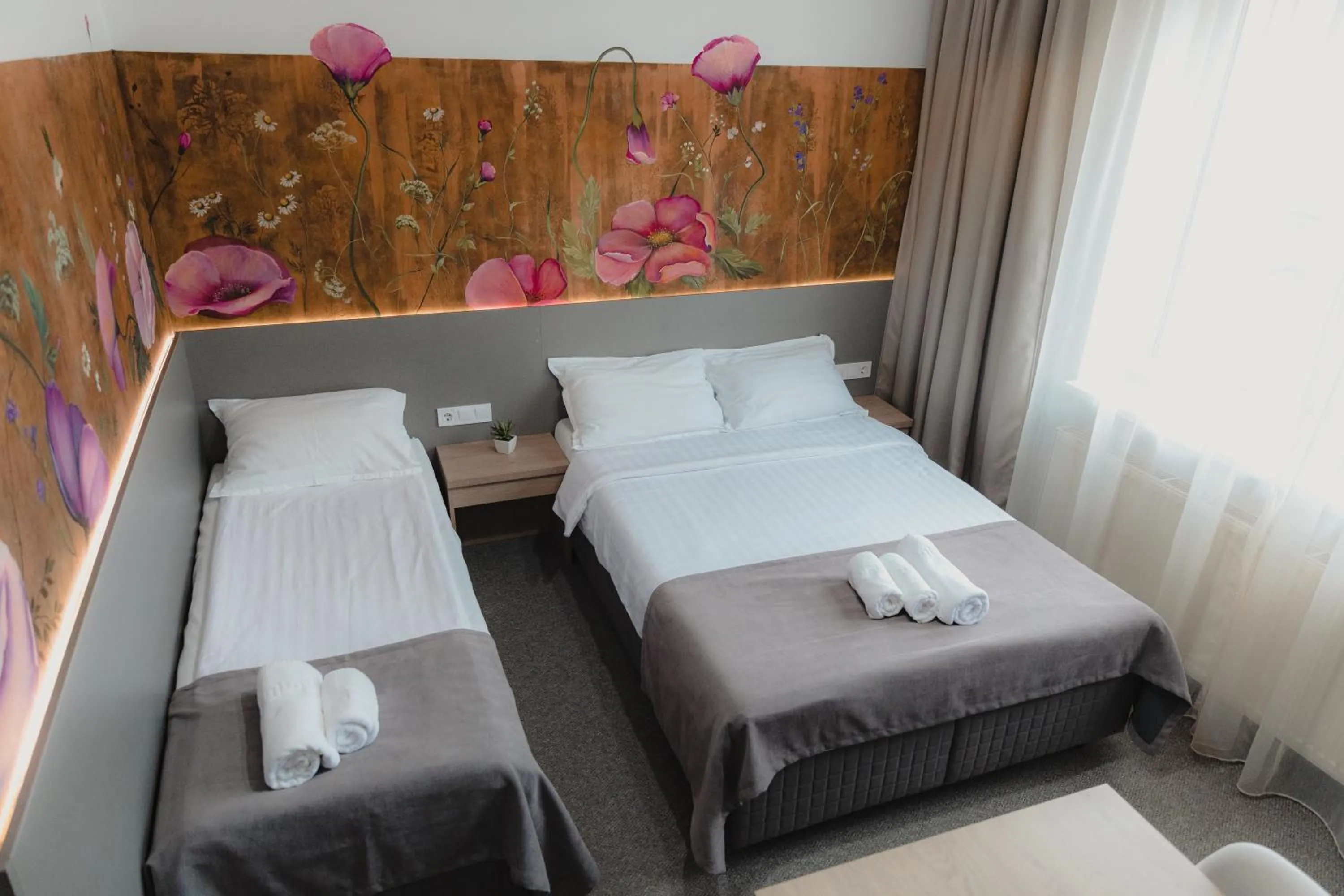 Photo of the whole room, Bed in Family Fewo Sibiu