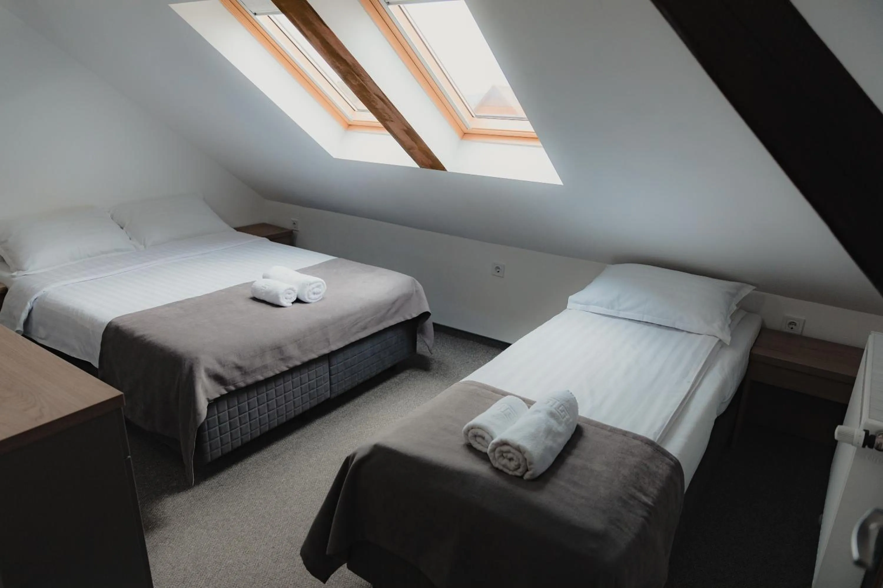 Photo of the whole room, Bed in Family Fewo Sibiu