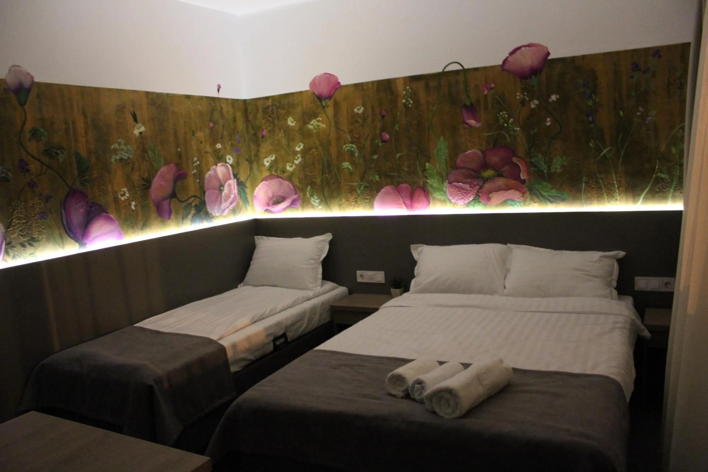 Photo of the whole room, Bed in Family Fewo Sibiu