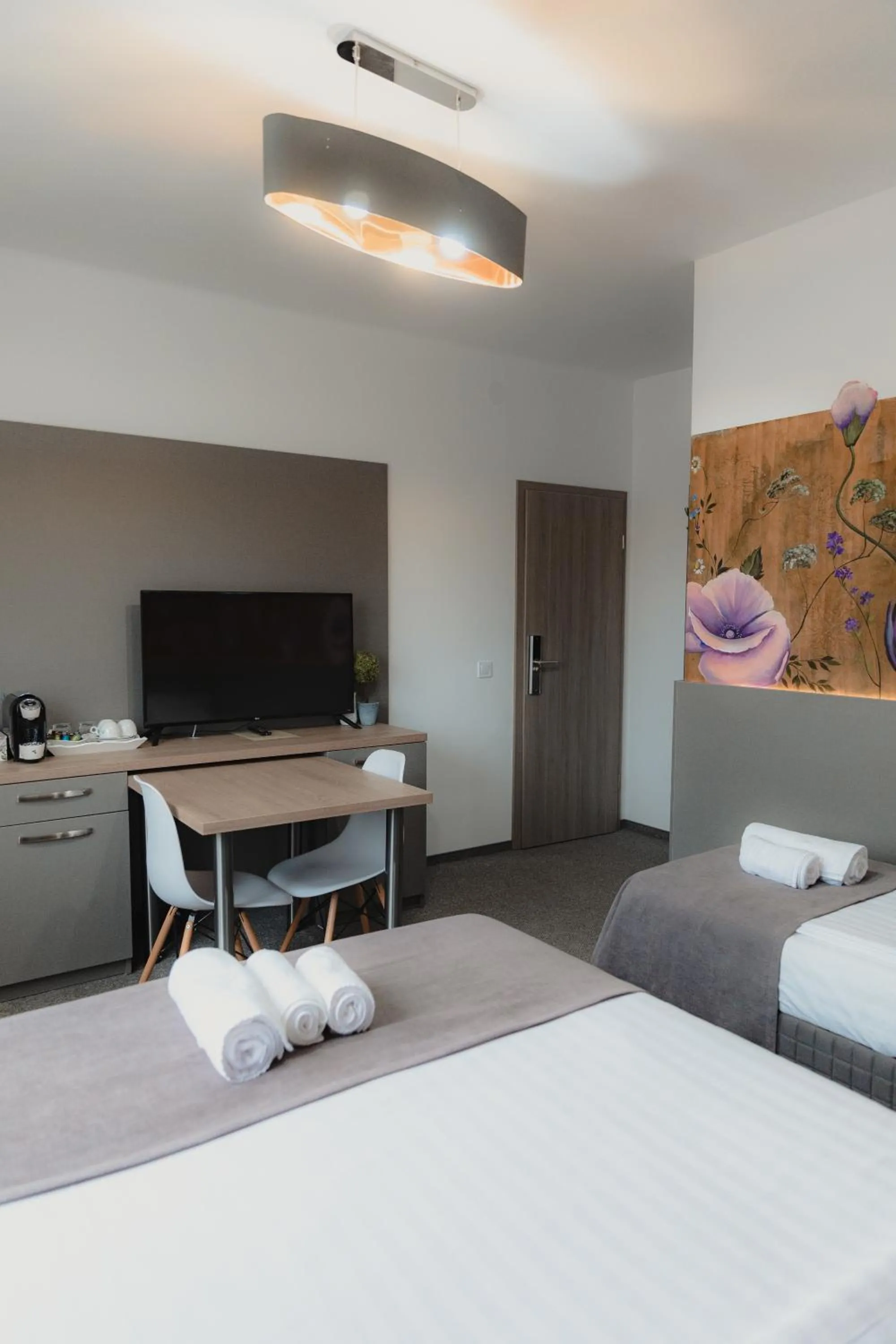Photo of the whole room, Bed in Family Fewo Sibiu