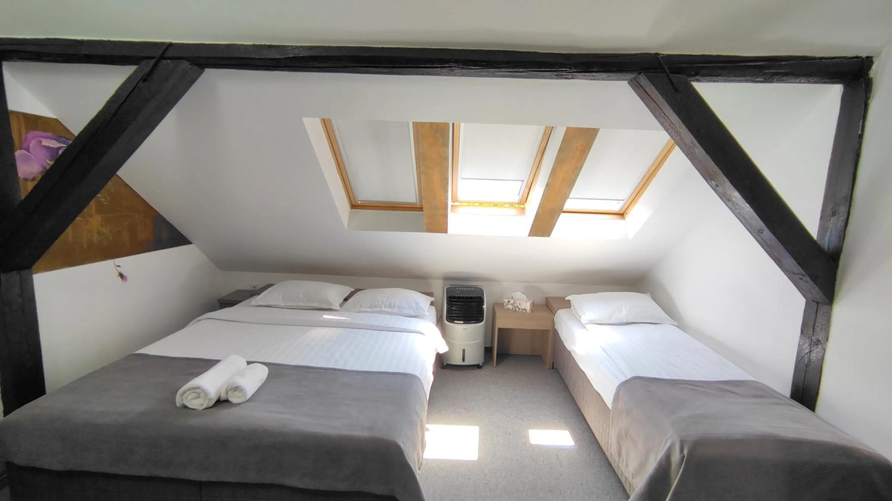 Photo of the whole room, Bed in Family Fewo Sibiu